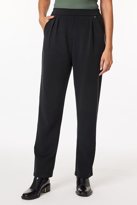 PLEAT FRONT PULL ON CARROT BLACK NIGHT 2