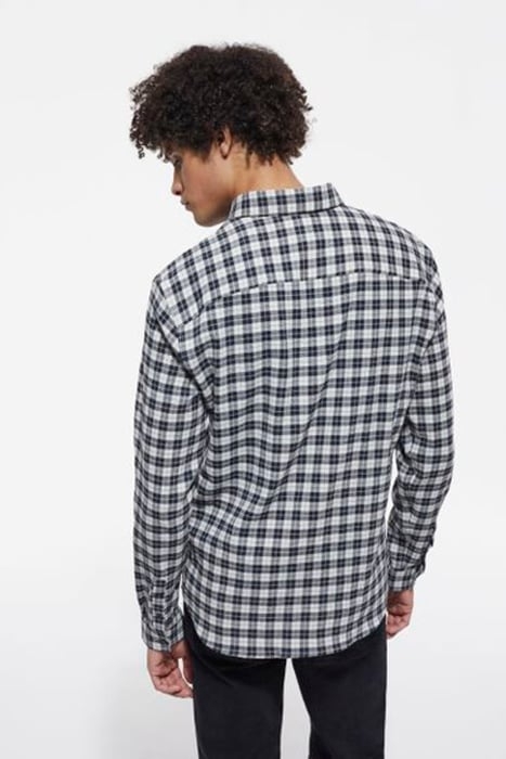 CHEMISE TISSU GAUFFRE AVEC POCHES PLAQUEES LIGHT GREY 2