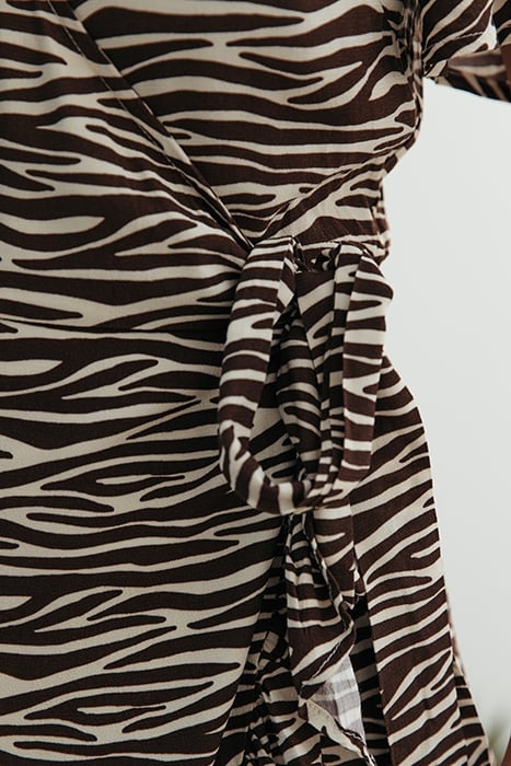 TELSI ZEBRA SHORT SLEEVE REAL WRAP DRESS SS DARK BROWN 5