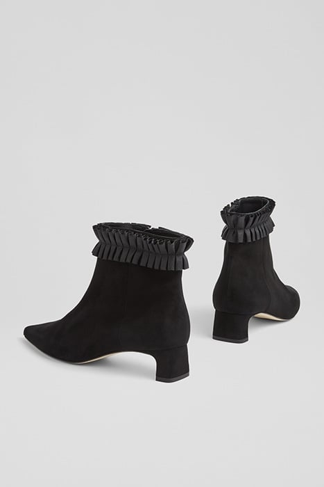 SASKIA POINTED RUFFLE BLACK 3