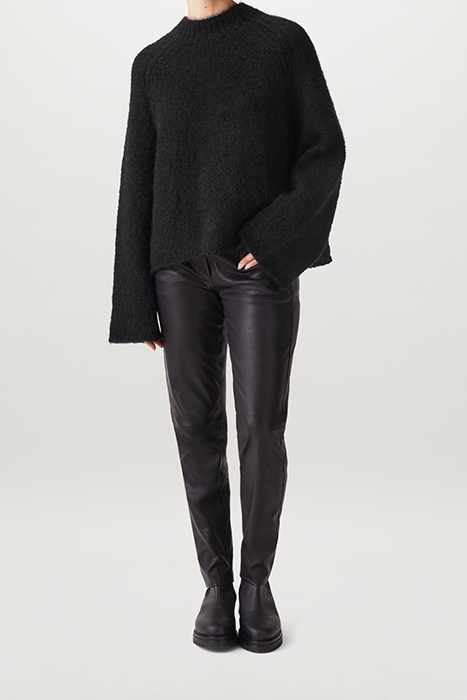 MAULDEN MOCK NECK JUMPER BLACK 1