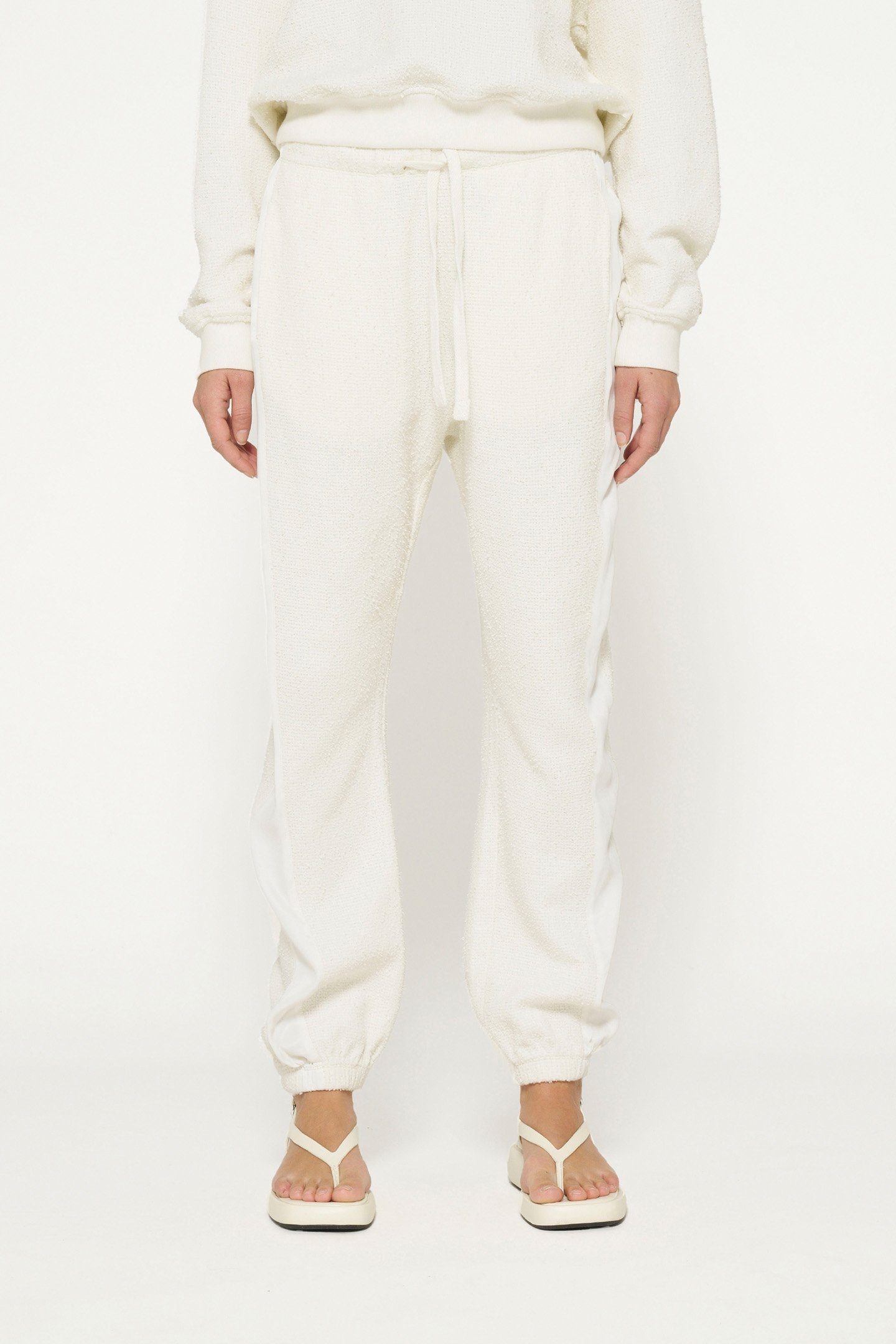 TEXTURE FLEECE JOGGER ECRU 1