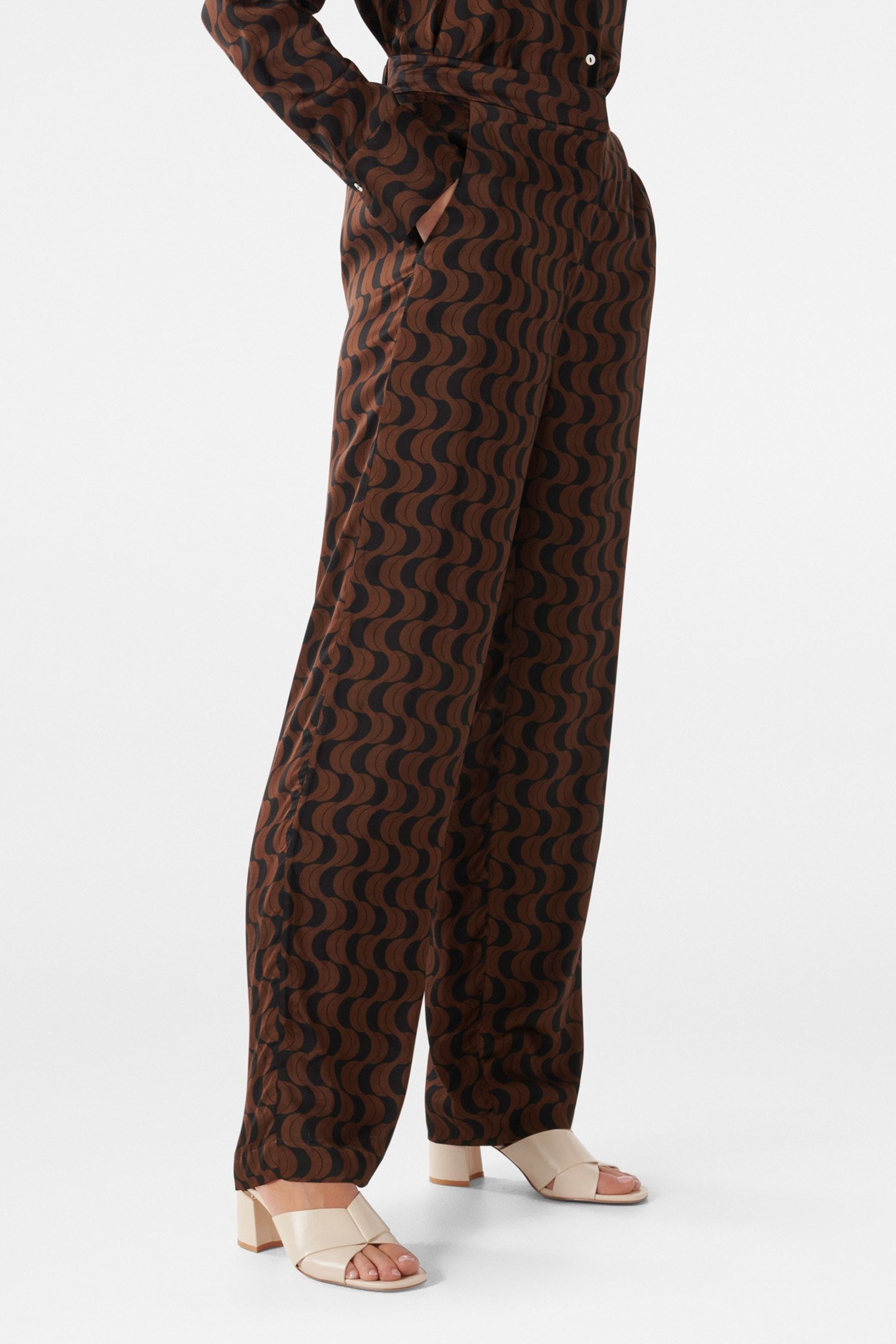 SASHA SATIN PANTS DARK HARPER GEO 5