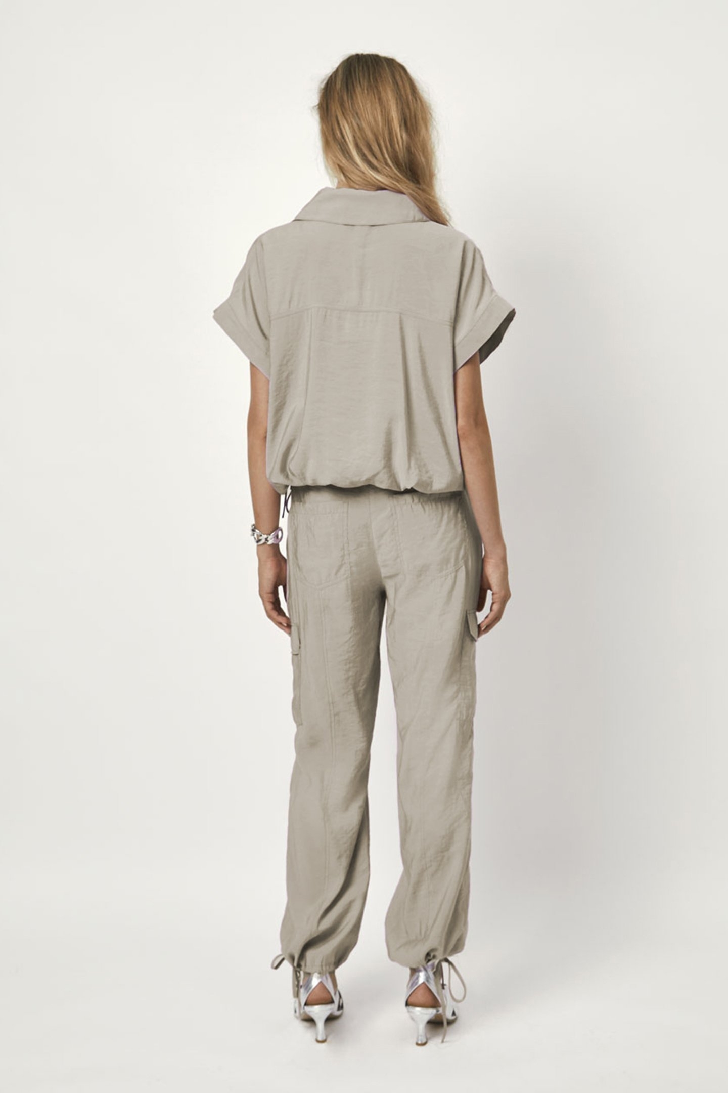 AESTHETIC PARACHUTE PANTS DRY SAND 2