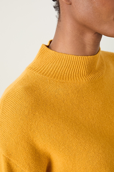 ZOE BOXY KNITTED SWEATER GOLD 7