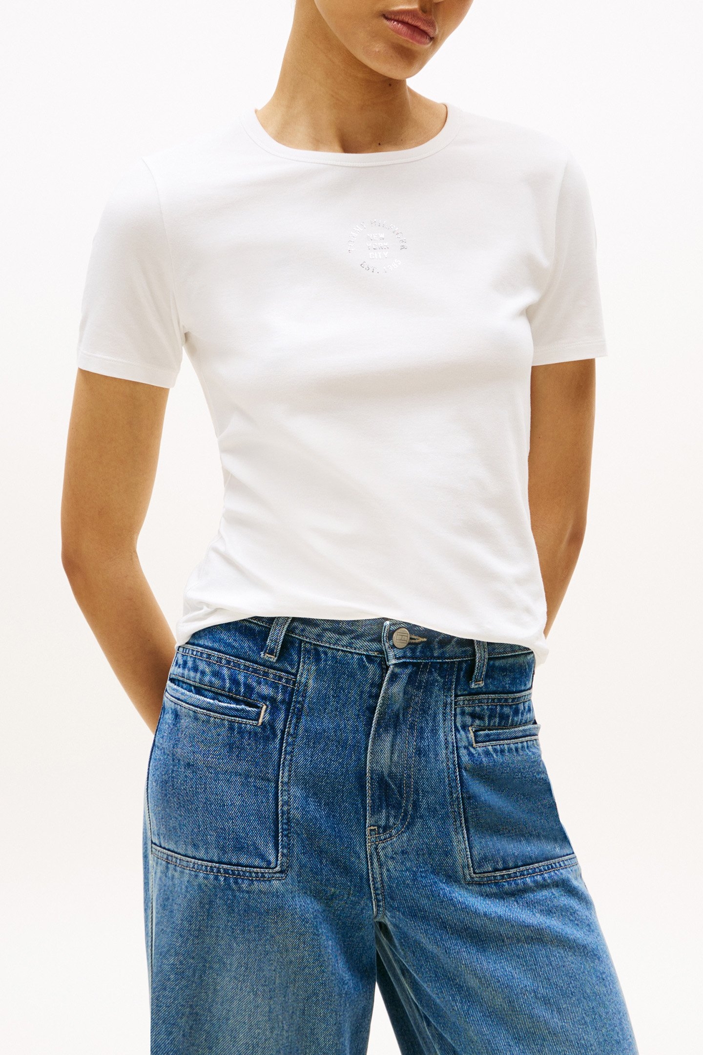 STAMP LOGO SLIM FIT C-NK T-SHIRT ECRU 1