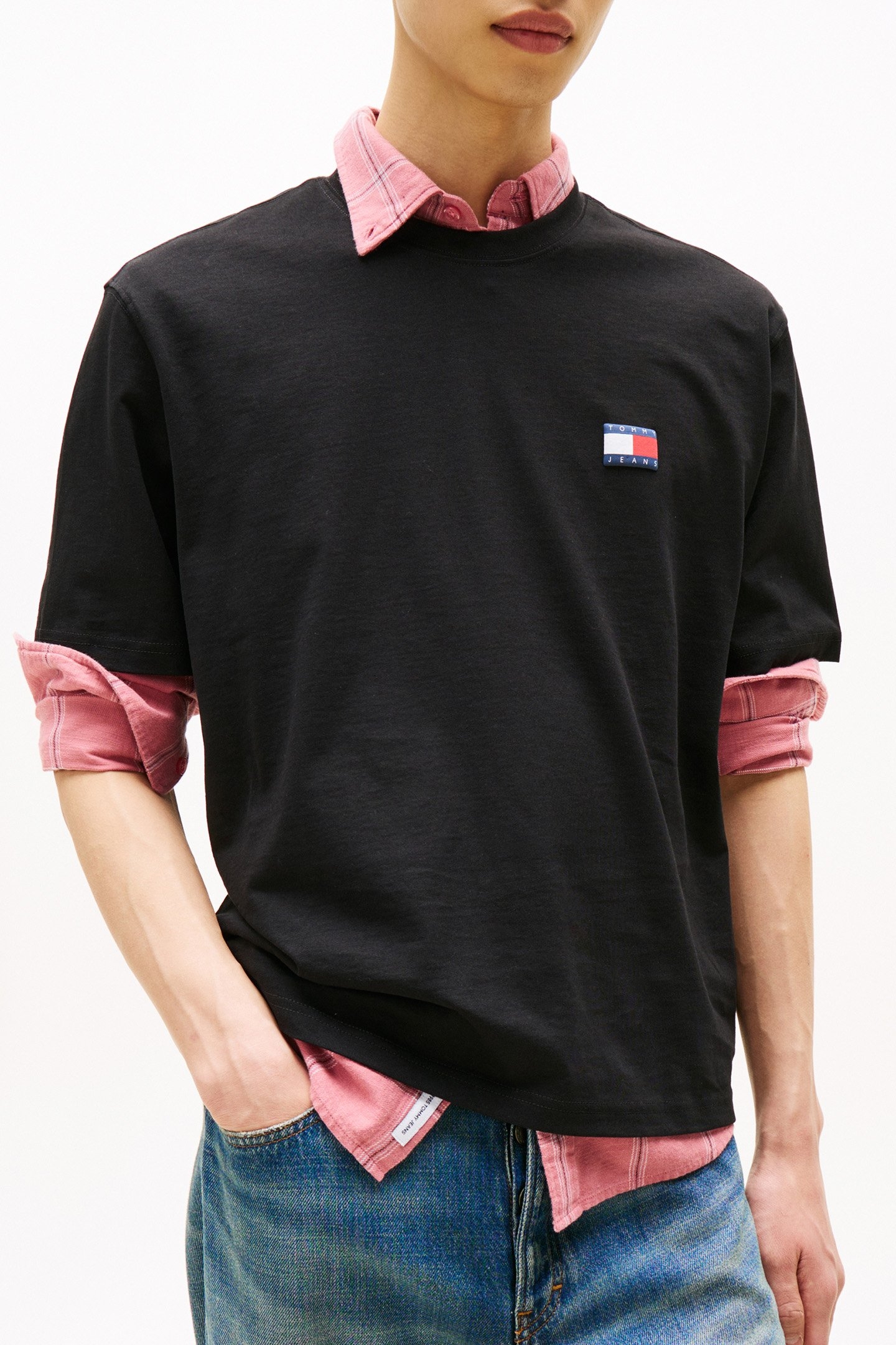 TJM 90S POP COL NW REGULAR FIT TEE BLACK 1