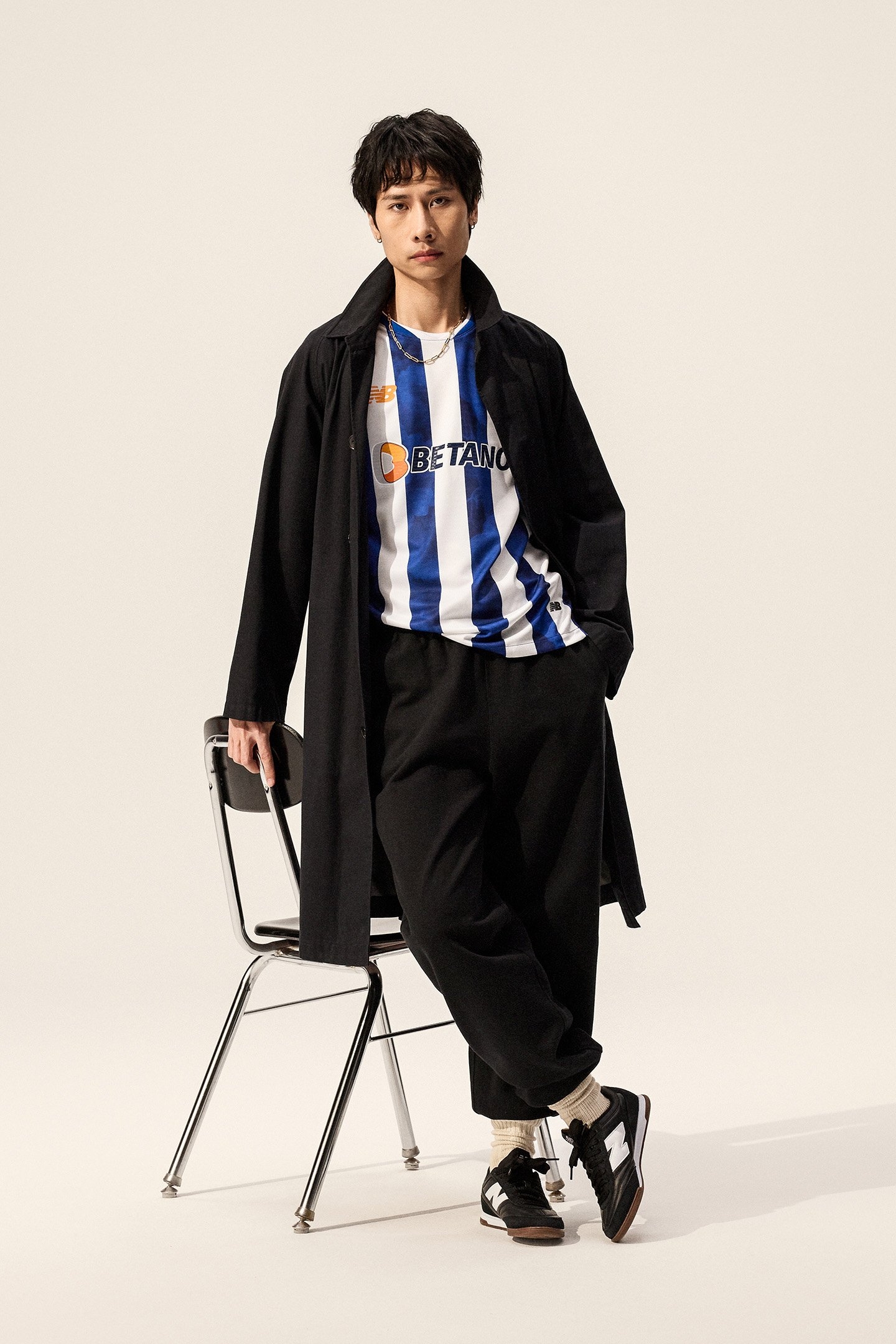 URC42LB SNEAKERS IN BLACK 4