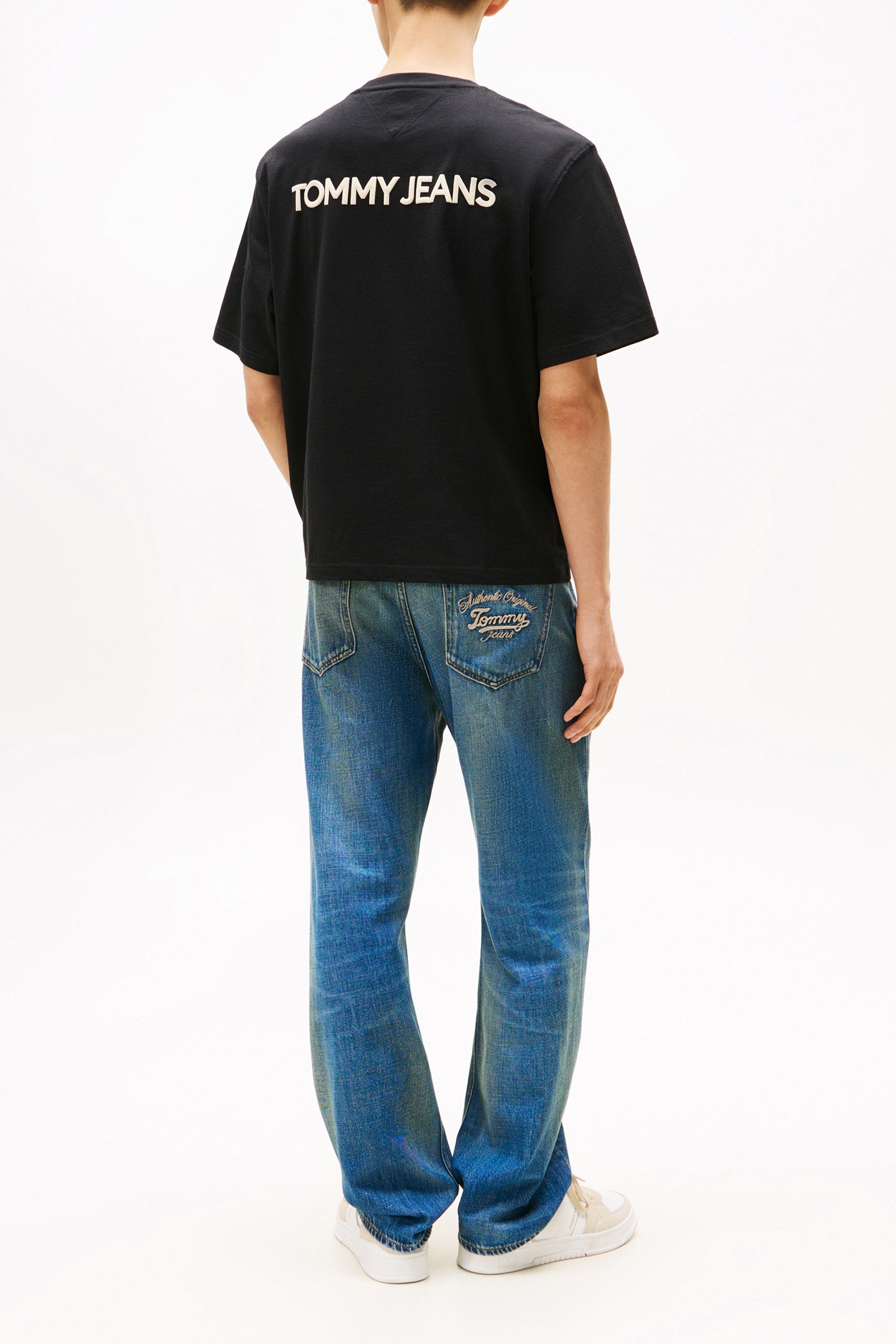 TJM 90S POP COL NW REGULAR FIT TEE BLACK 3