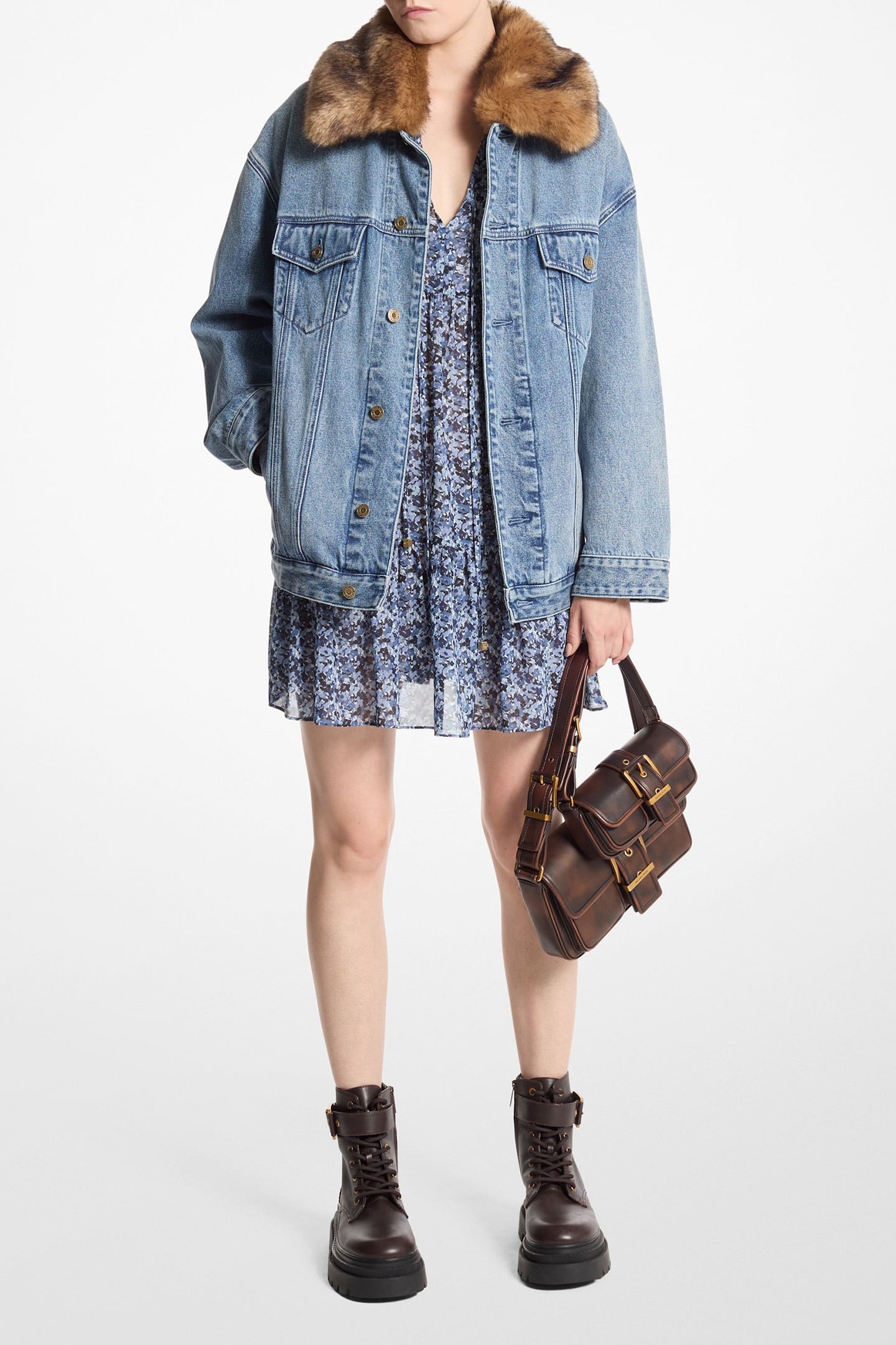 OVERSIZED DENIM JACKET IN LIGHT WASH BLUE 1