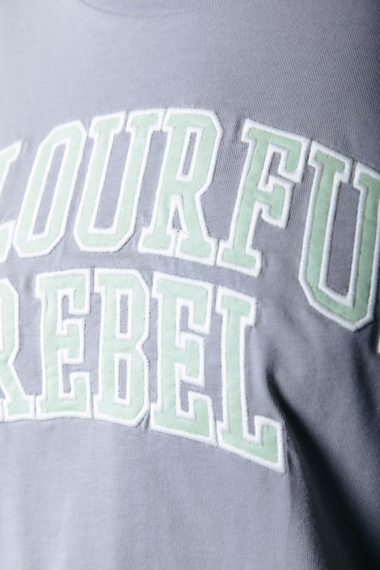 CR PATCH BOXY TEE LIGHT GREY 3