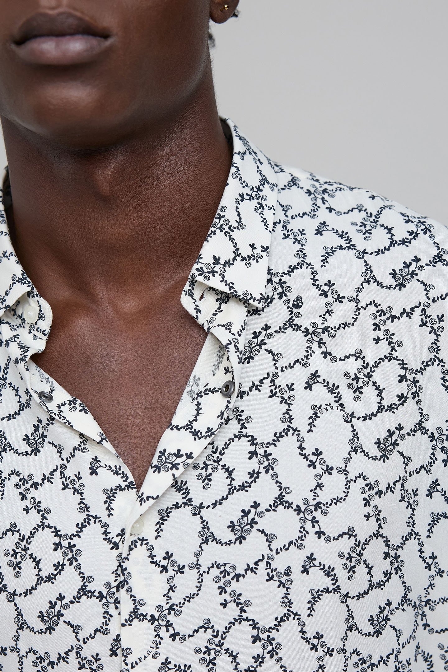 SLIM CHALK SHIRT WITH SKULL AND FLOWERS PRINT 5
