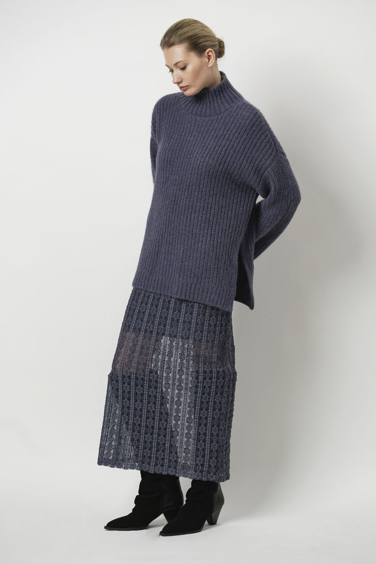 UNIQUE LACE MAXI DRESS ASH BLUE 5