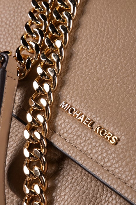 LARGE SHOULDER BAG WITH CHAIN STRAP IN CAMEL 6