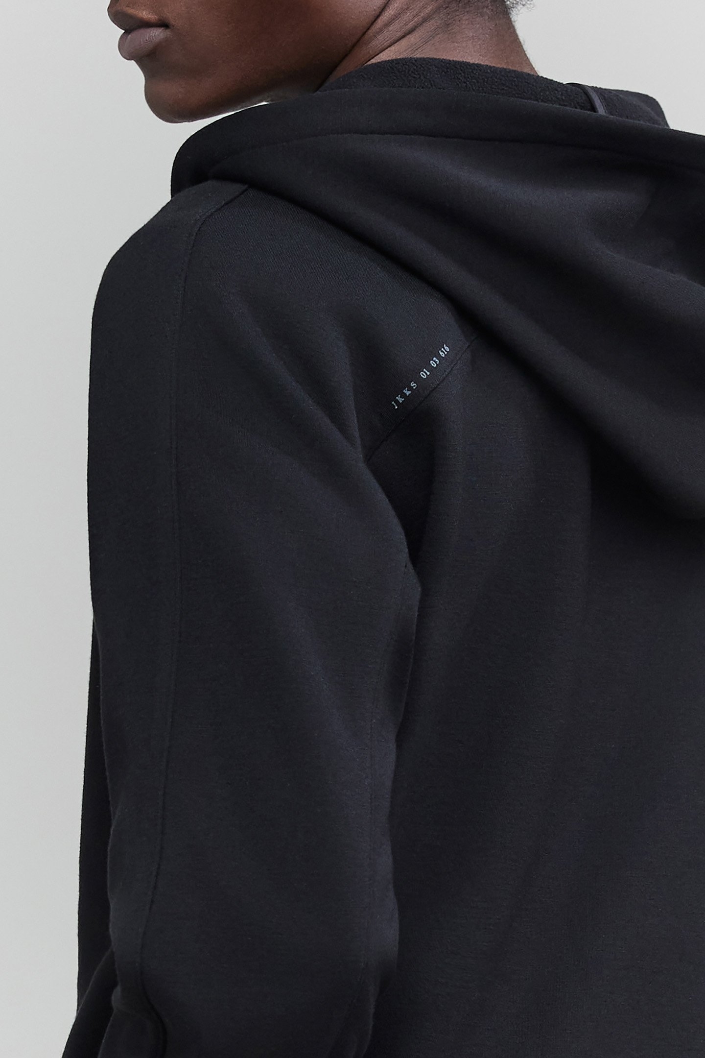 BLACK ZIPPED WATERPROOF BREATHABLE CARDIGAN 6