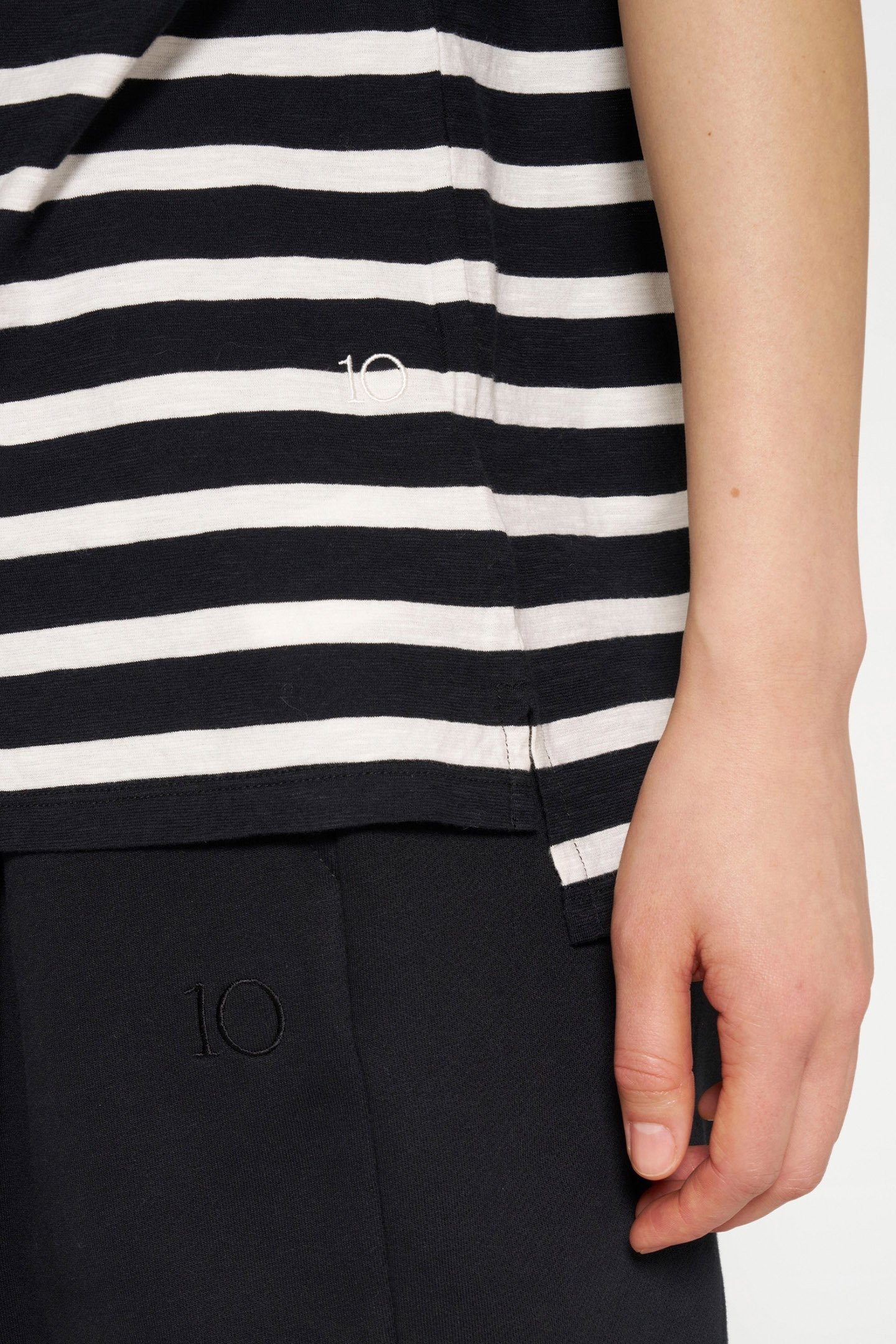 SHORT SLEEVE TEE STRIPES BLACK/LIGHT NATURAL 6