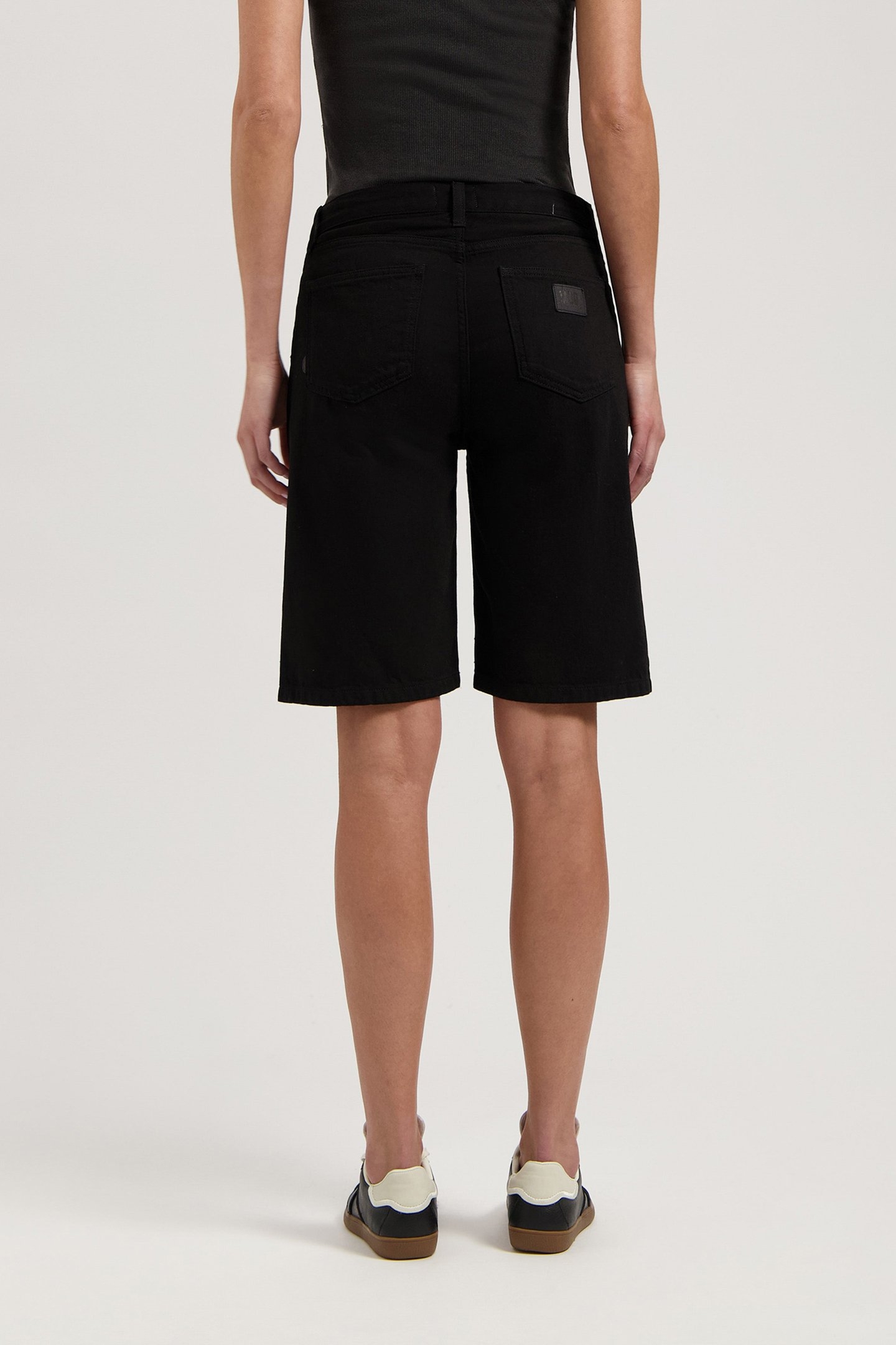 SUZY MID SHORT - BLACKDIP BLACKDIP 2