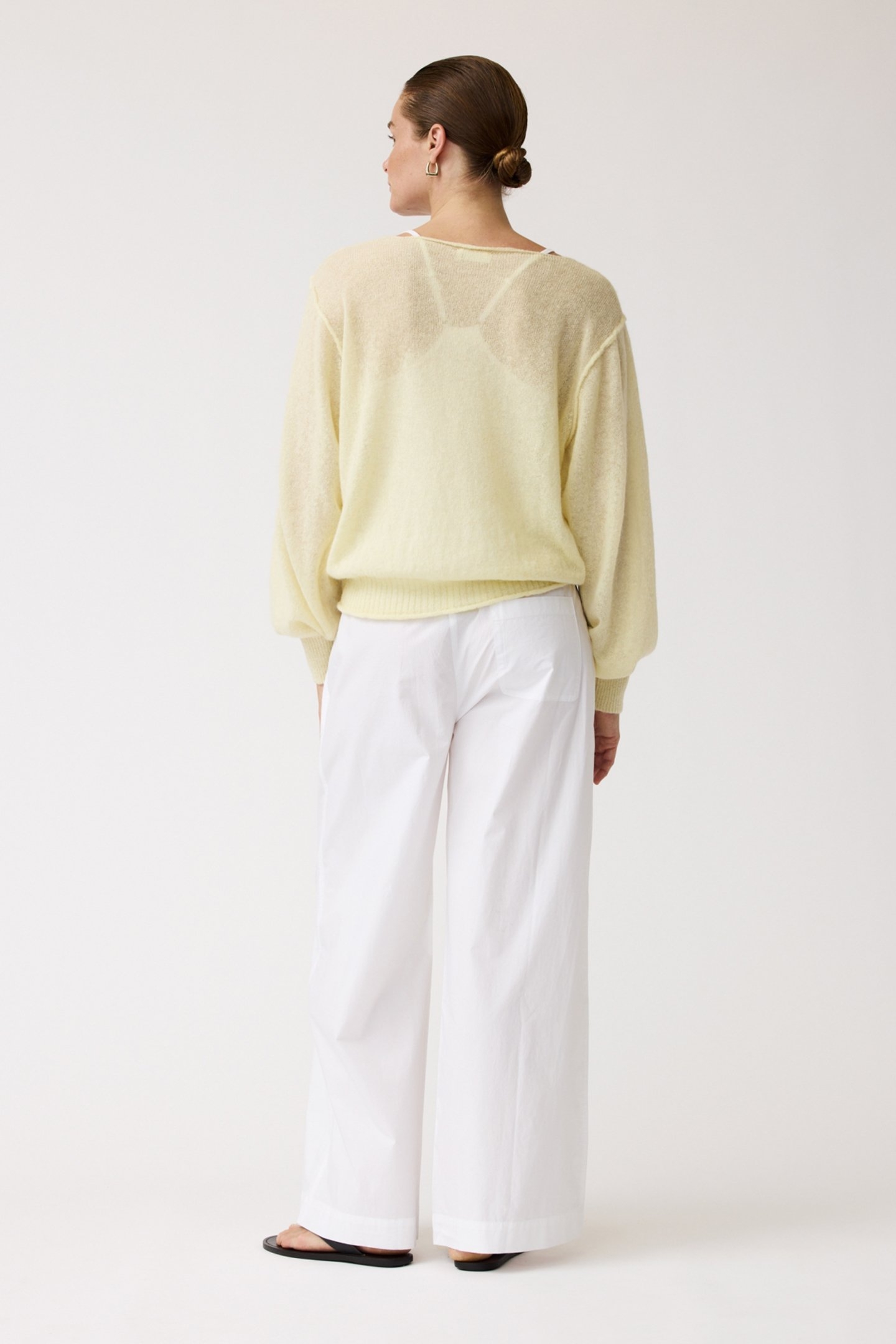 LUPIN SWEATER VANILLE 2