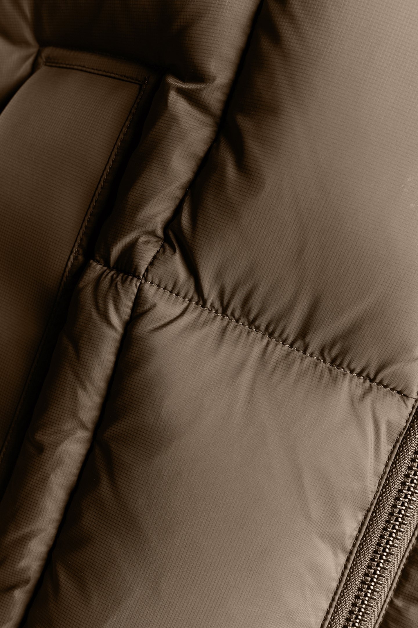 SQUARE WADDED PUFFER GILET FALCON 7