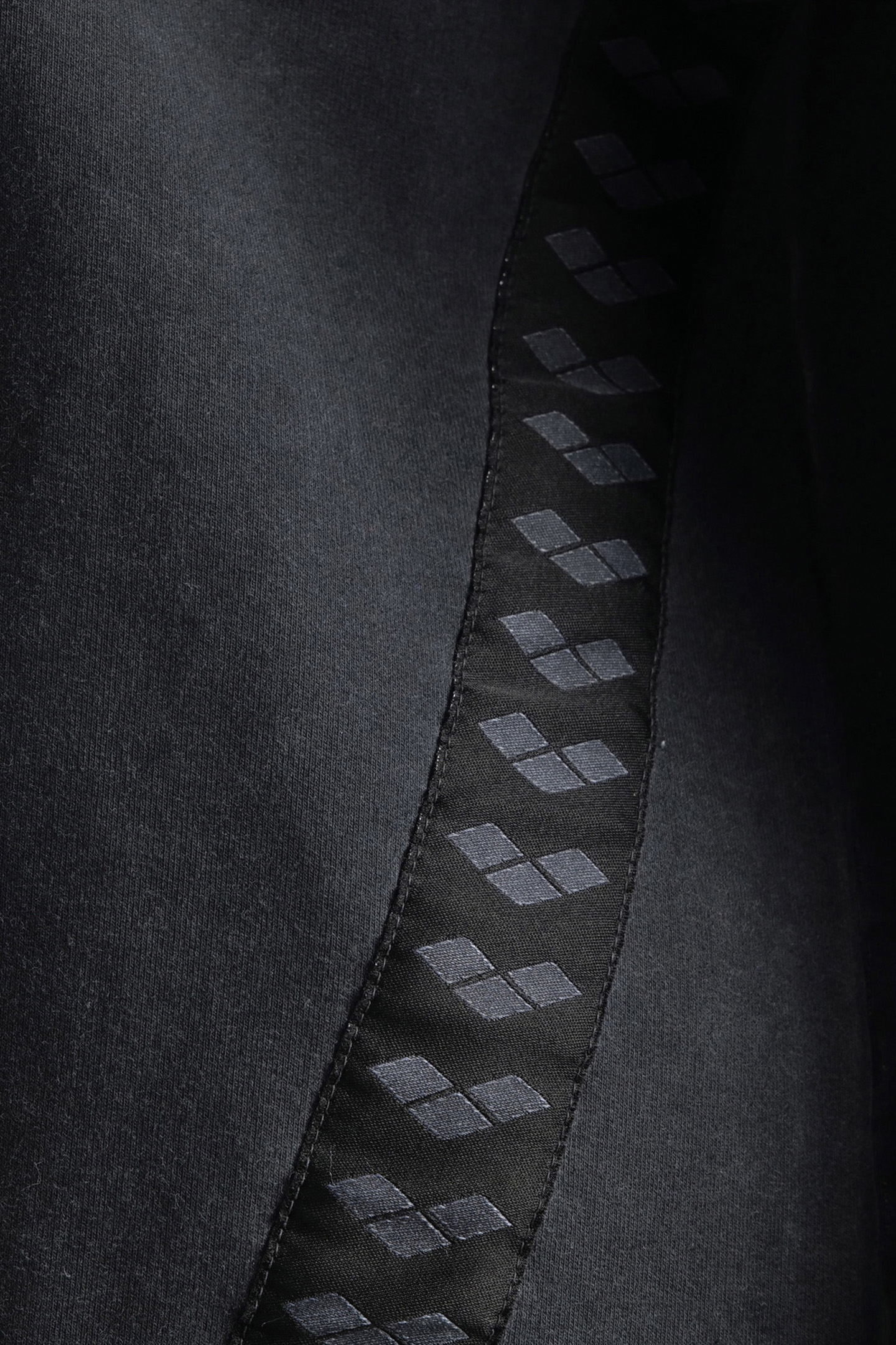 WOMEN'S ARENA ICONS OVERSIZE CREW DELAVE BLACK WHITE 4