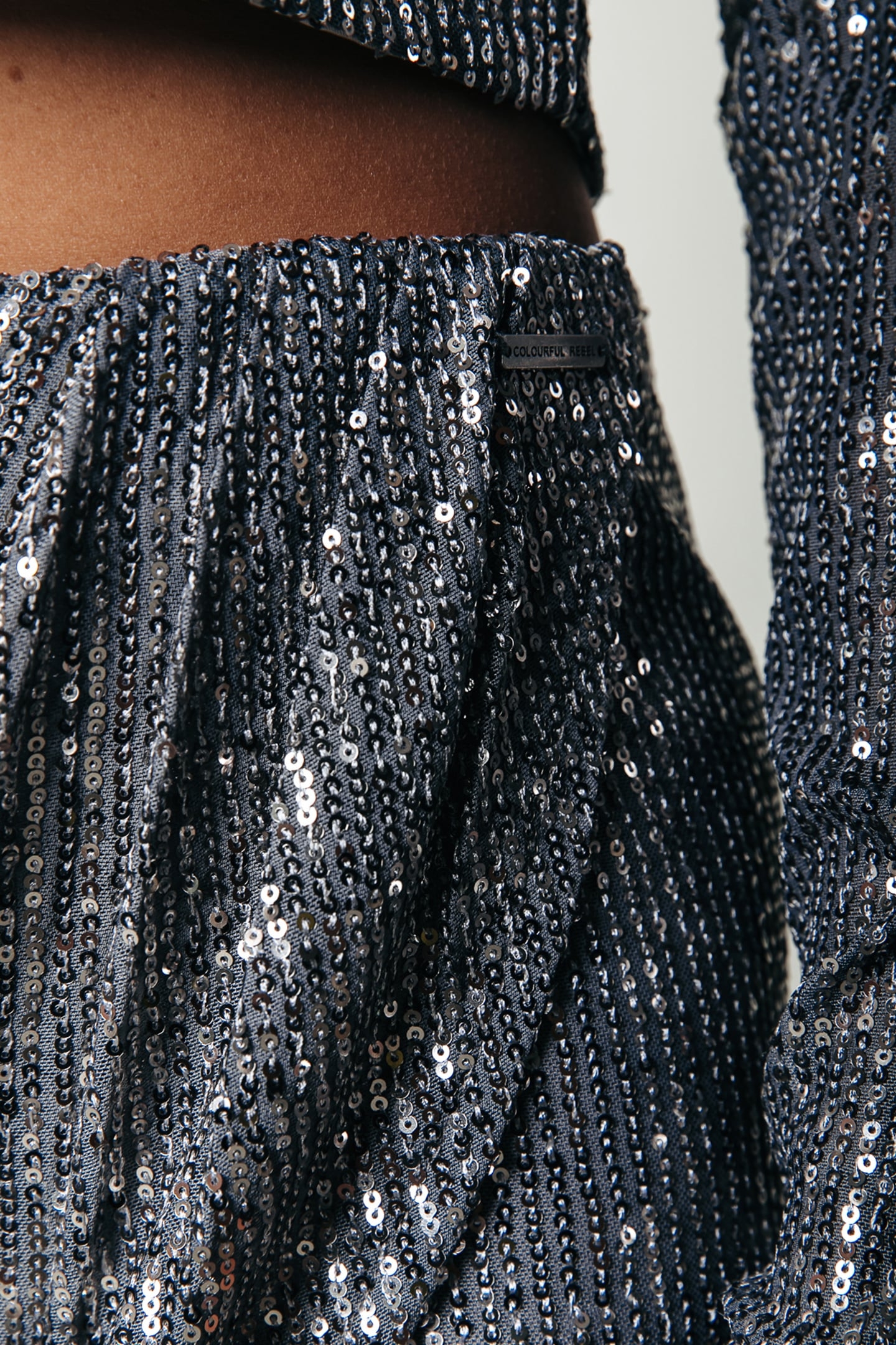 MINNA SEQUINS OVERLAP MINI SKIRT METALLIC SILVER 3