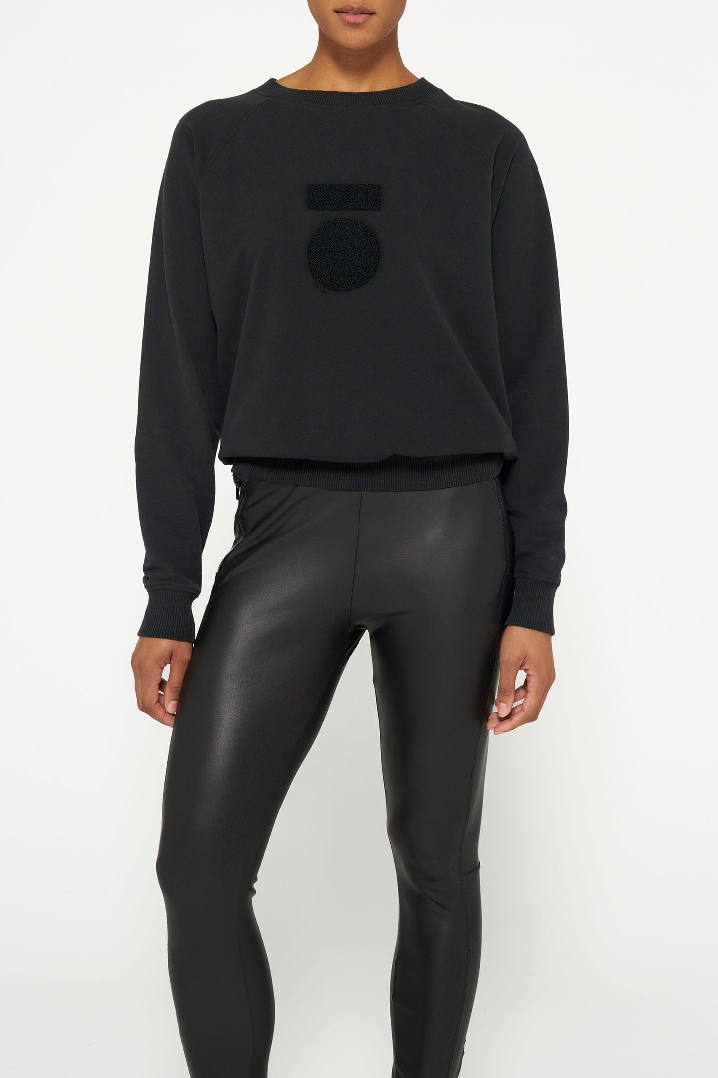 THE CREW NECK SWEATER BLACK 1