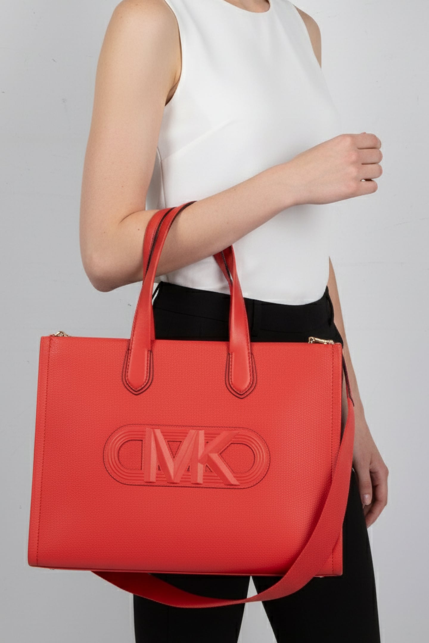 LEATHER GRAB TOTE BAG IN CORAL 1