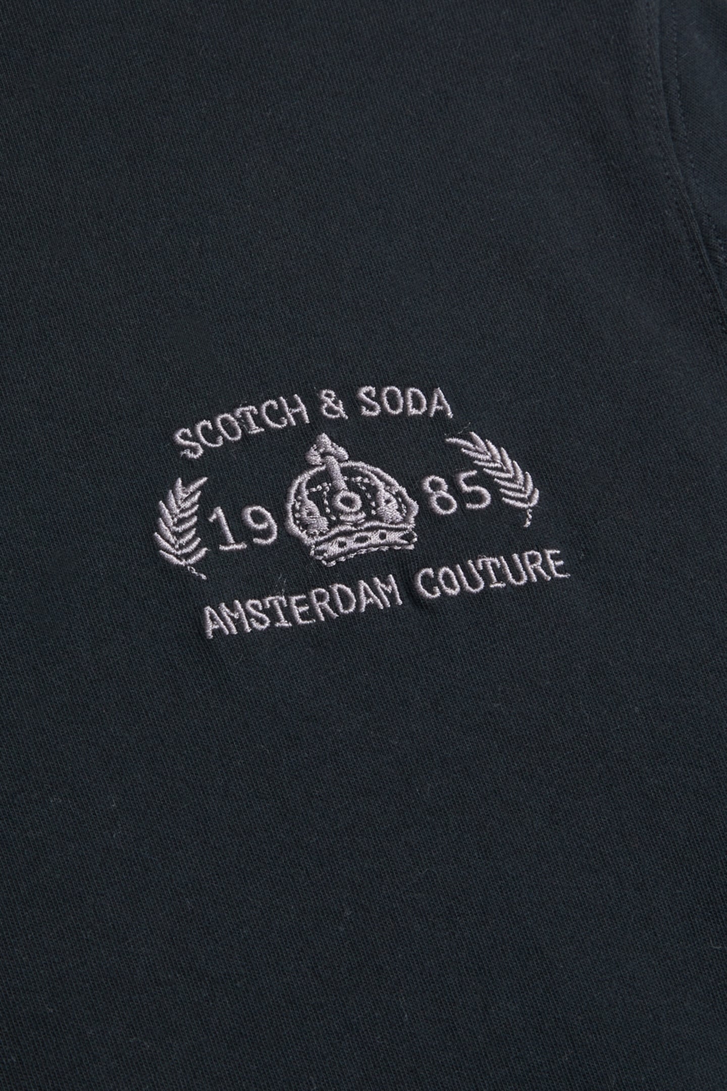 SS ROLL NECK TEE BLACK/RED 3