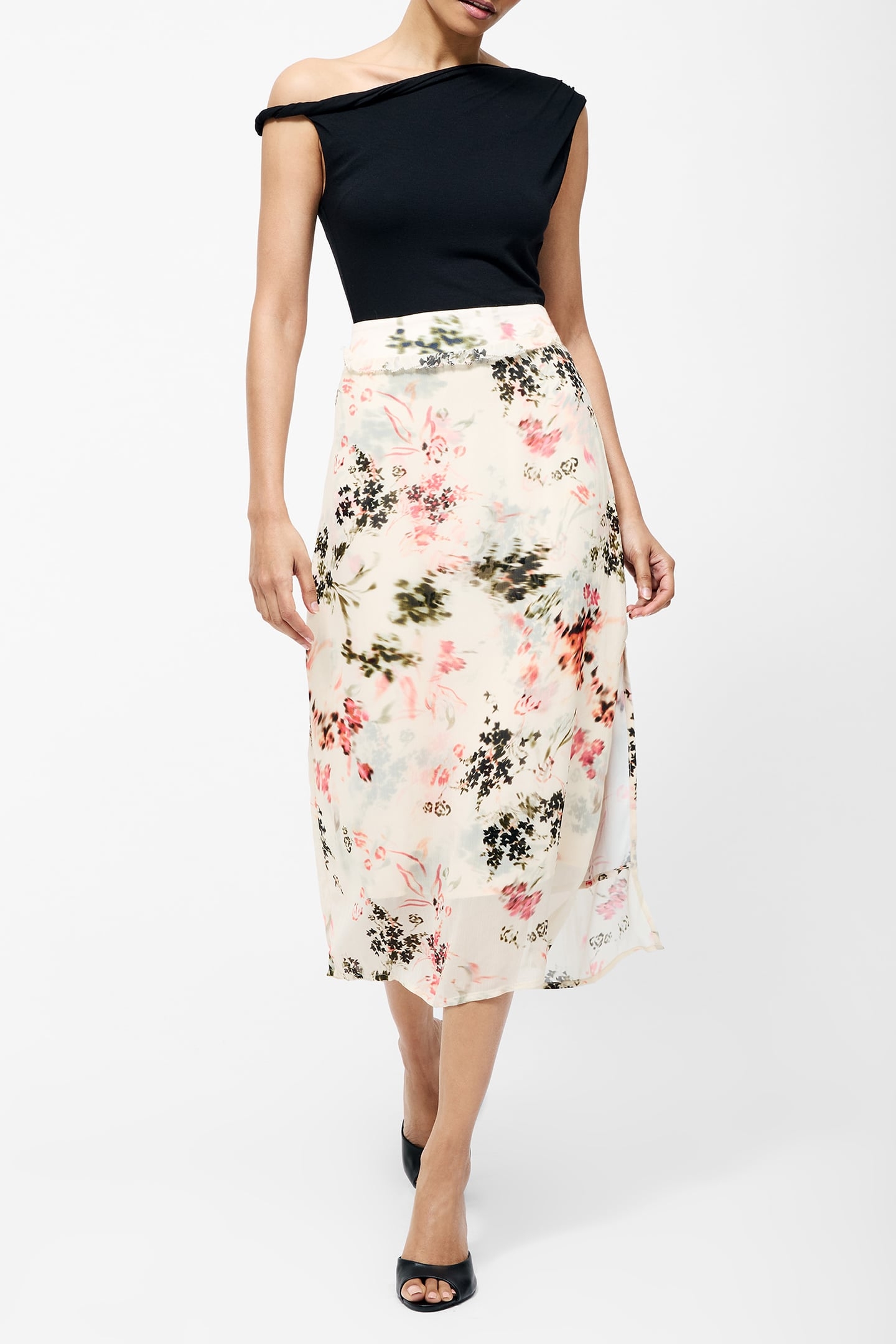 CANDICE SATIN GGT OVERLAY SKIR CREAM/SCARLET RED MU 1