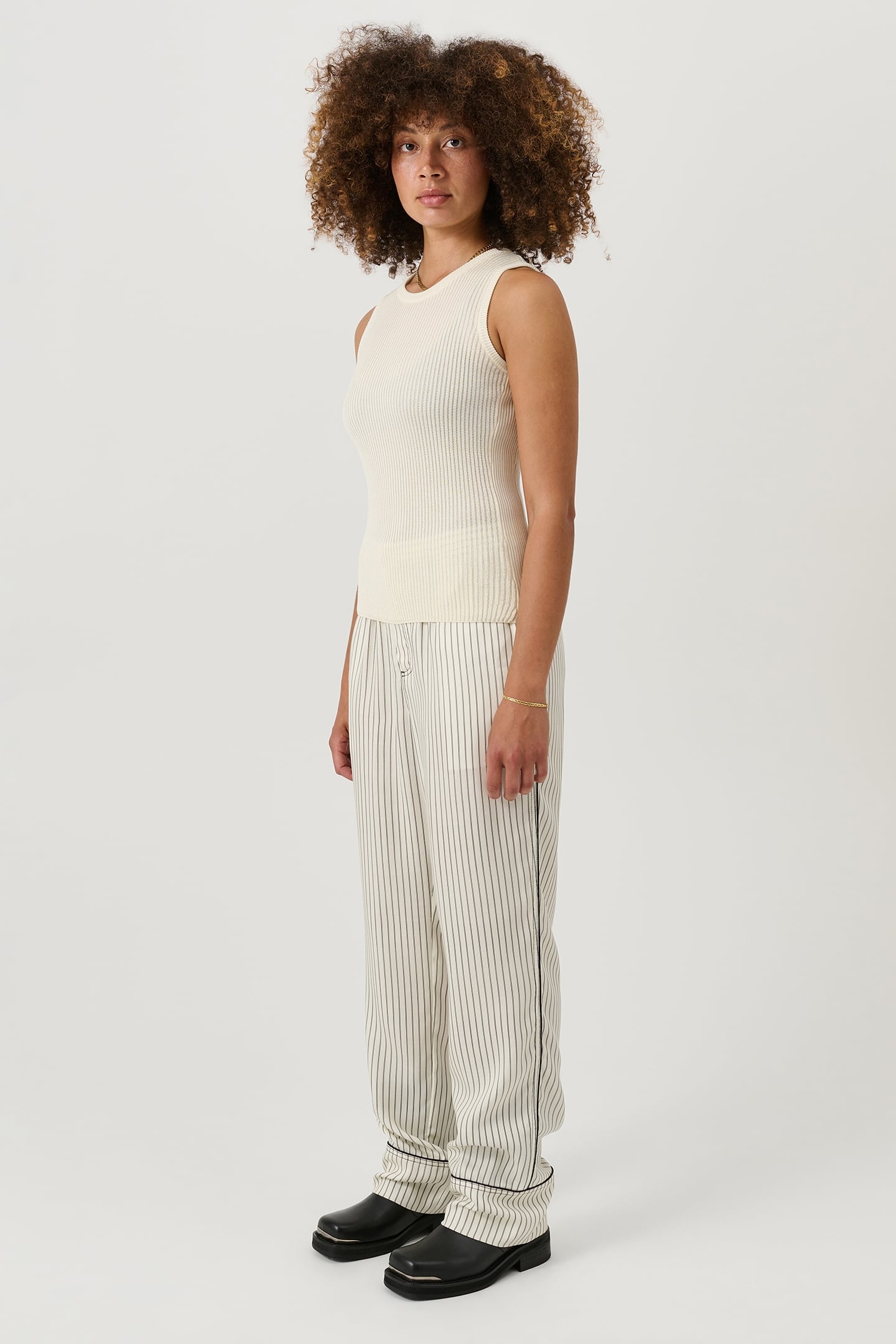 ELEEN TANK TOP OFF WHITE 1
