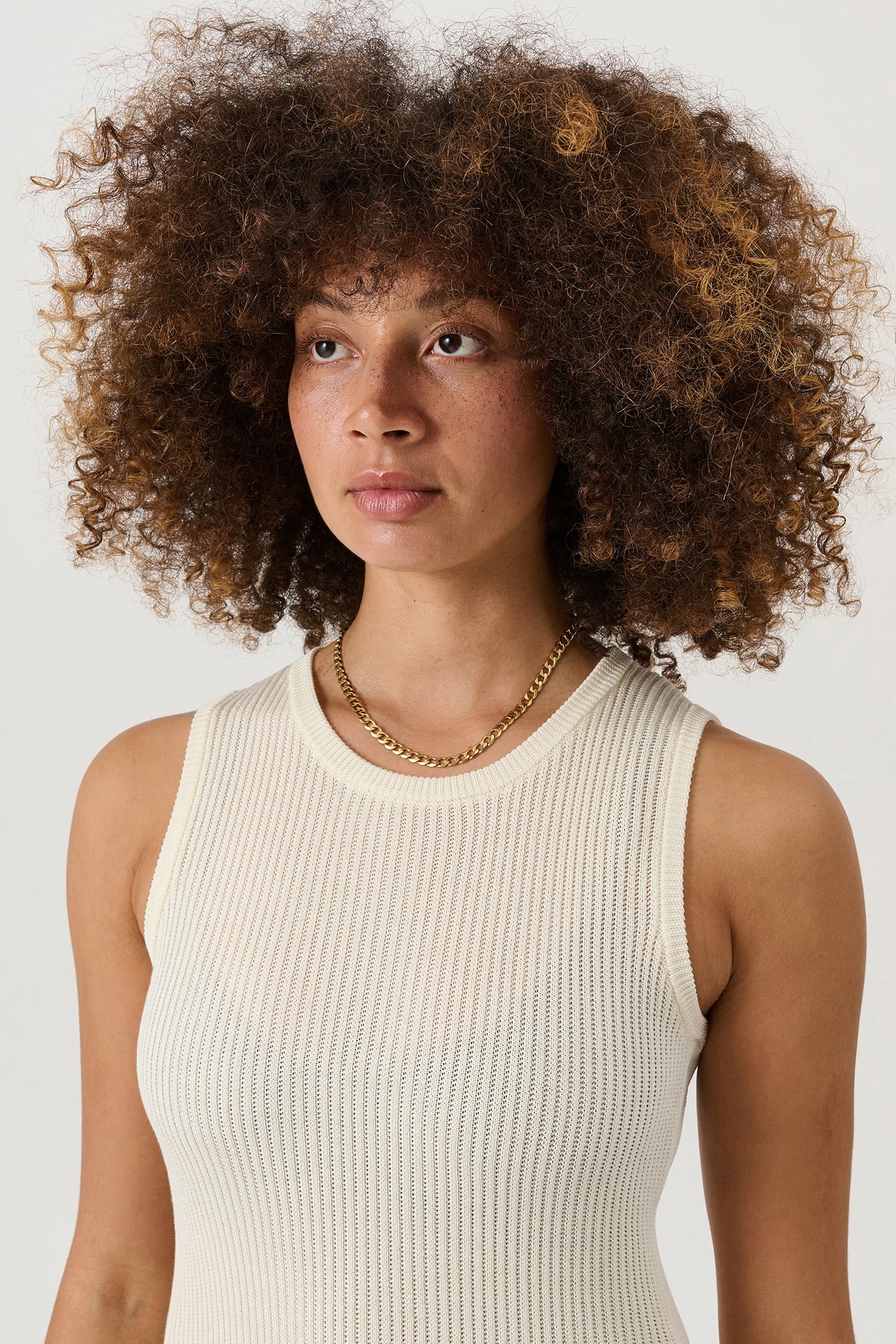 ELEEN TANK TOP OFF WHITE 3