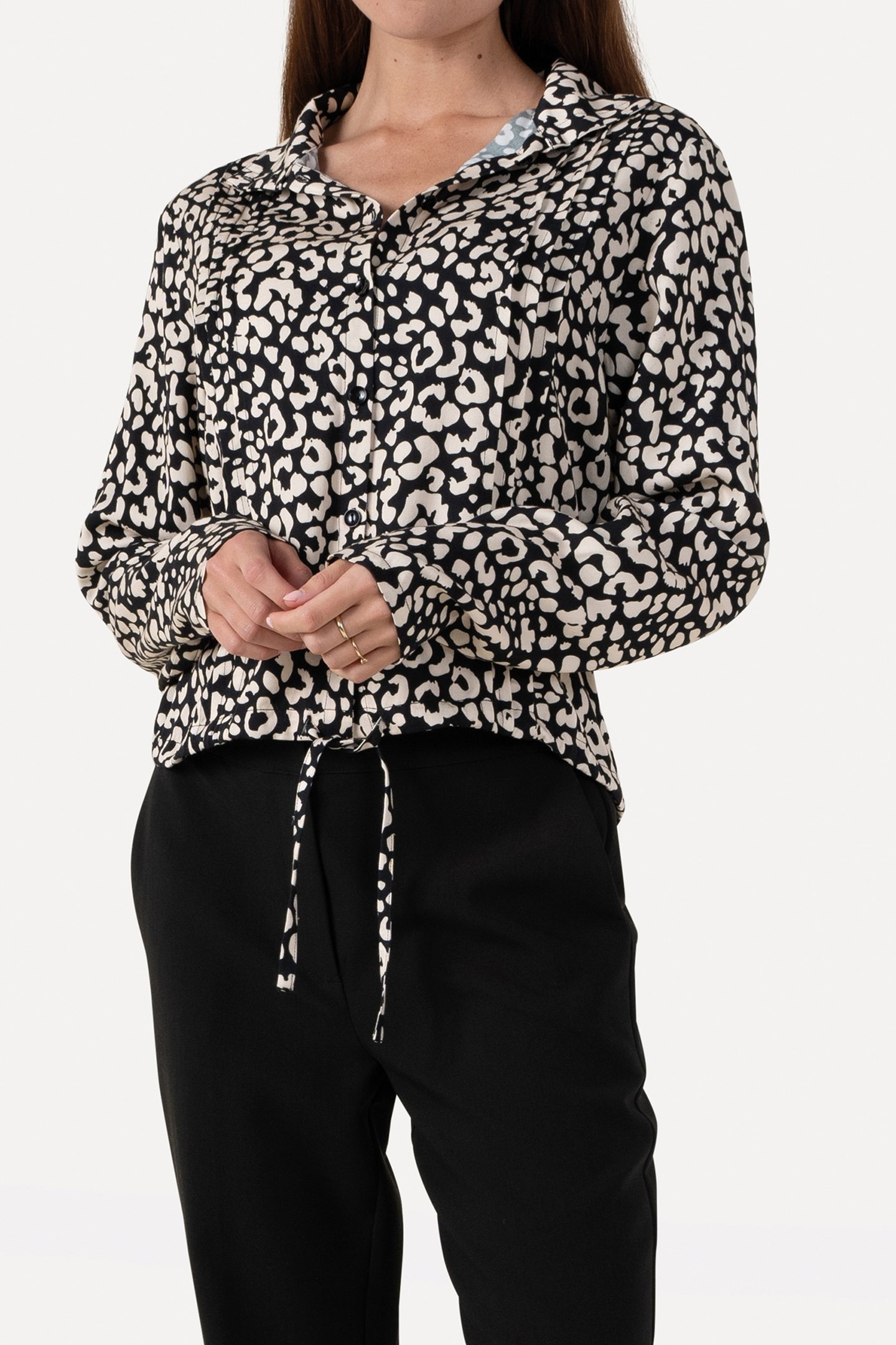 JUNE ANIMAL BLACK SHIRT LONG SLEEVE ANIMAL BLACK WHITE 1