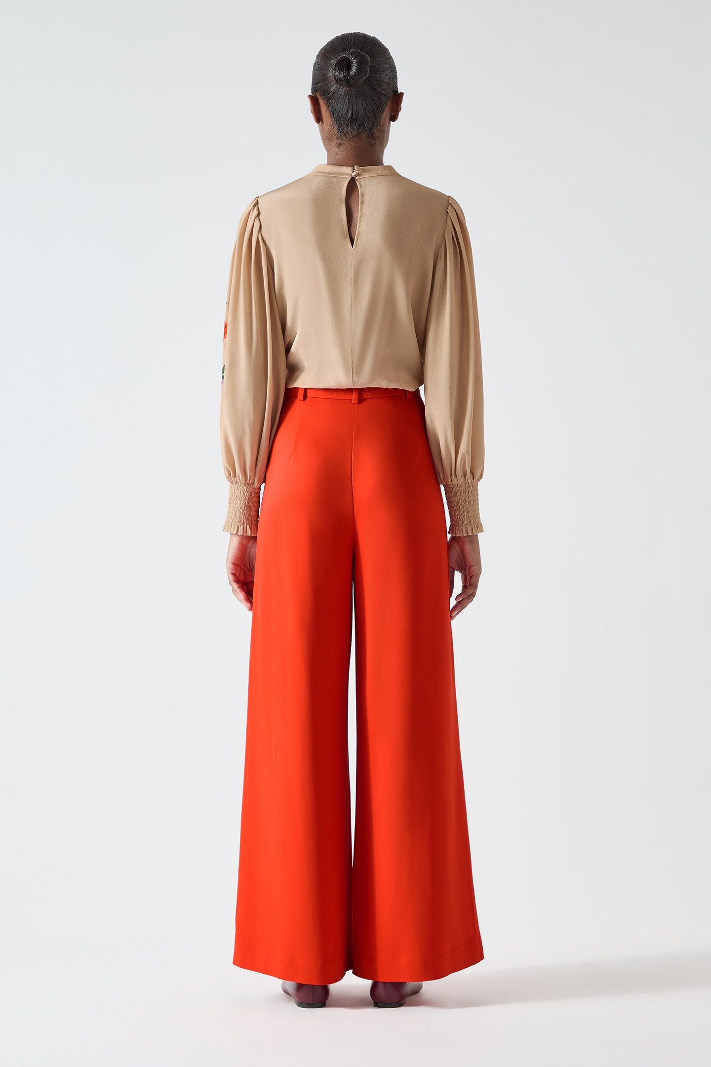 TW FLEUR MOTIF BLOUSE BROWN 2