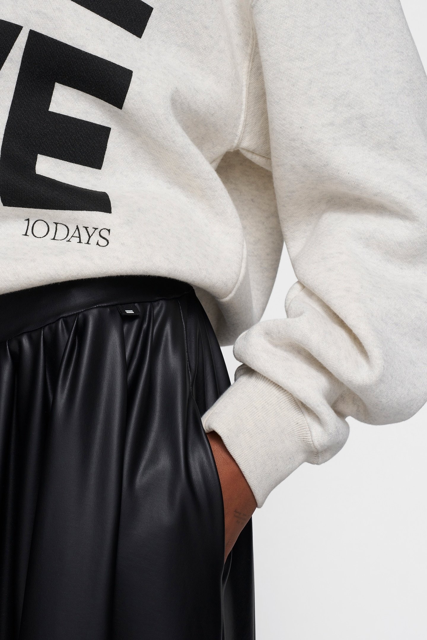 LEATHERLOOK PLEATED SKIRT 1012 6