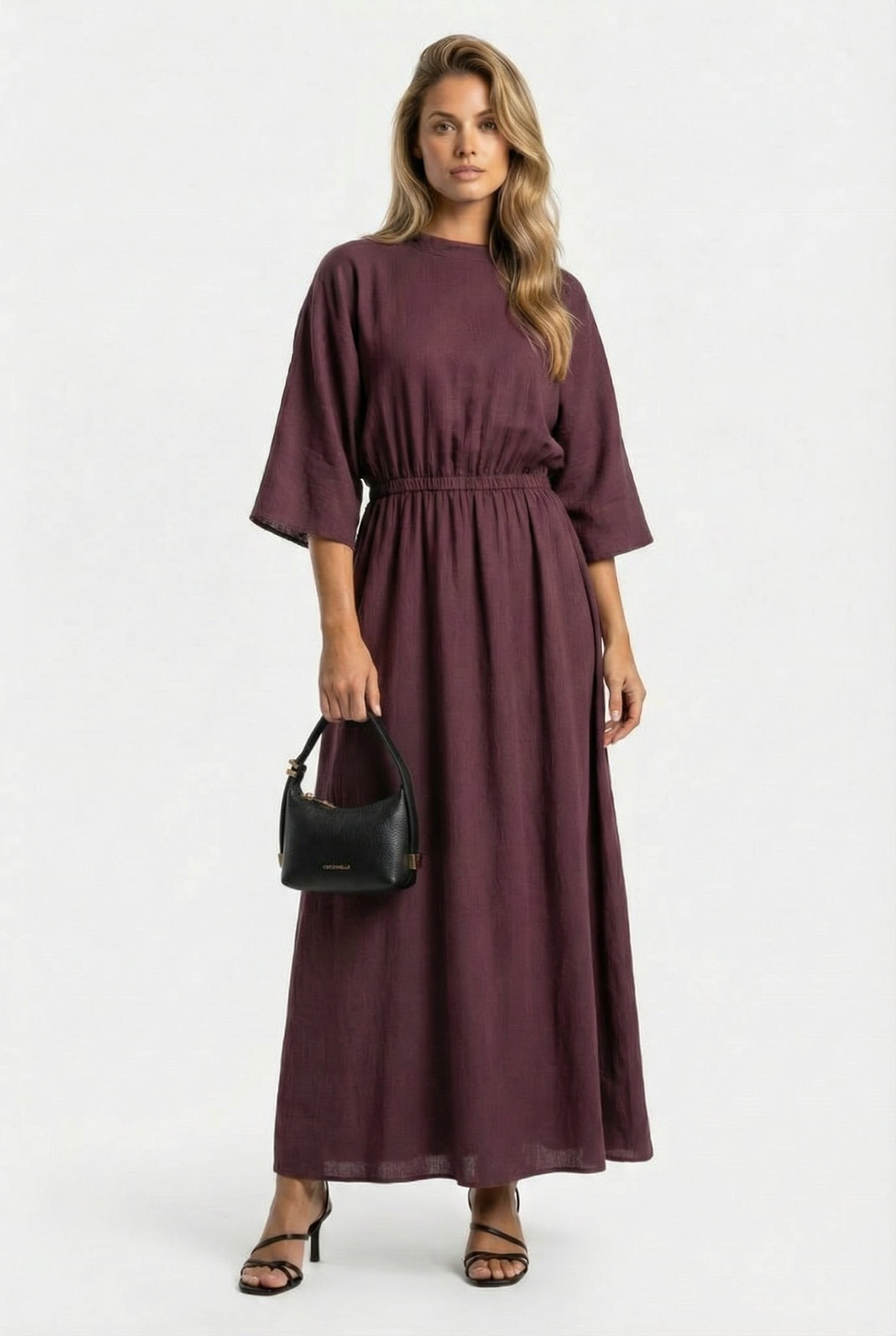 SMALL SHOULDER BAG IN BLACK 1