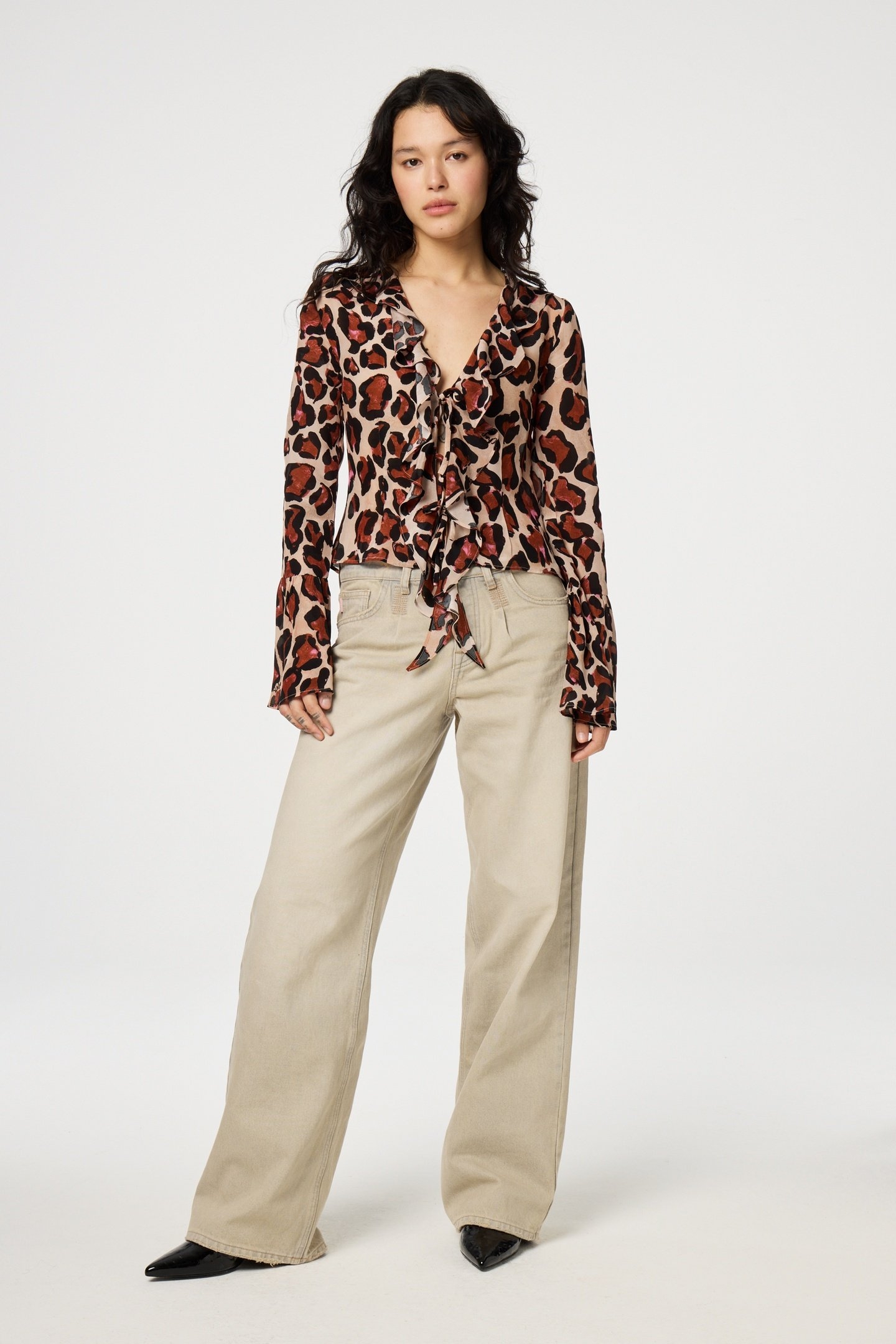 BRITNEY BLOUSE NOUGAT/BLACK 2