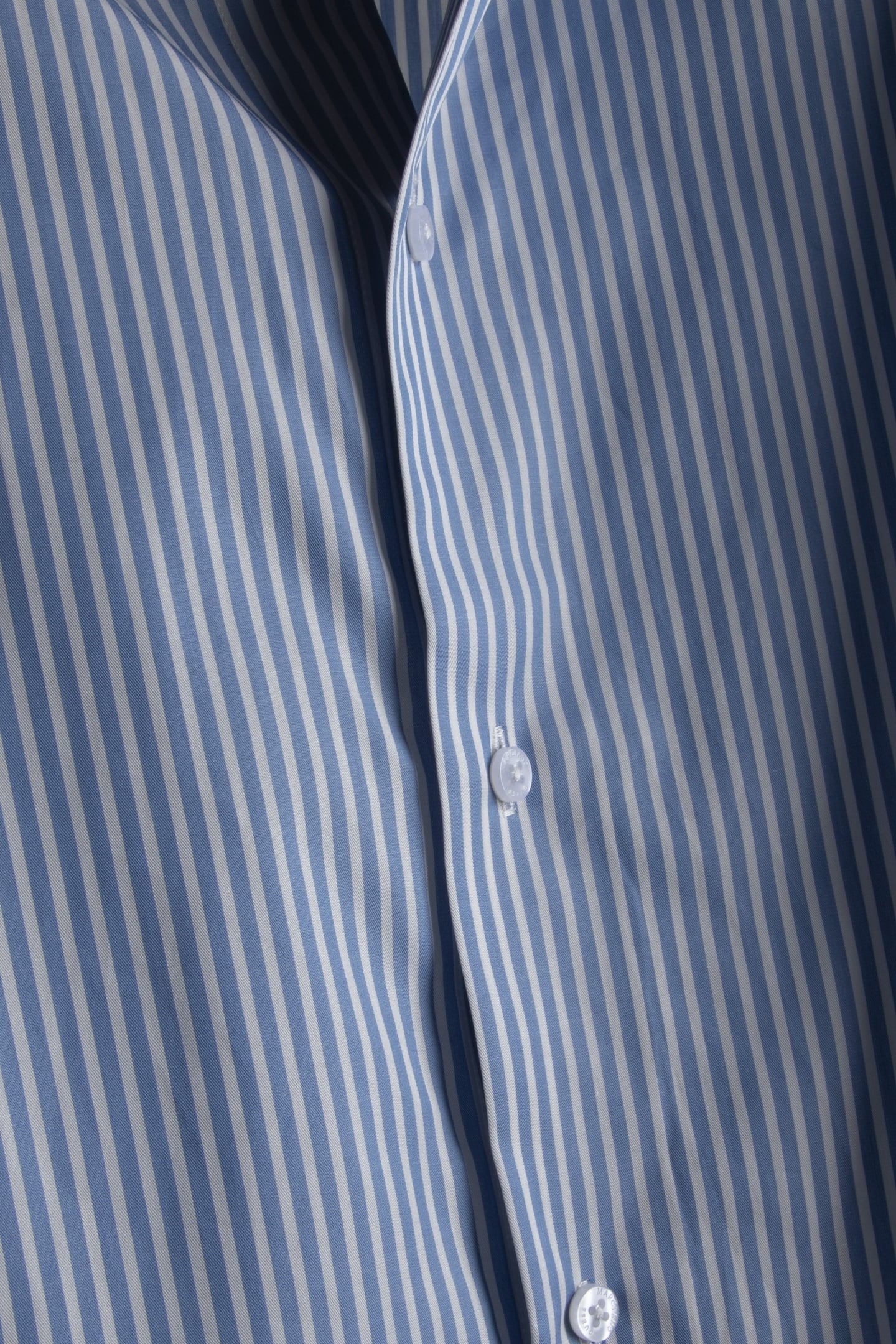 MARCIANO BY GUESS BILL FRENCH COLLAR R LIGHT BLUE & WHITE S 4