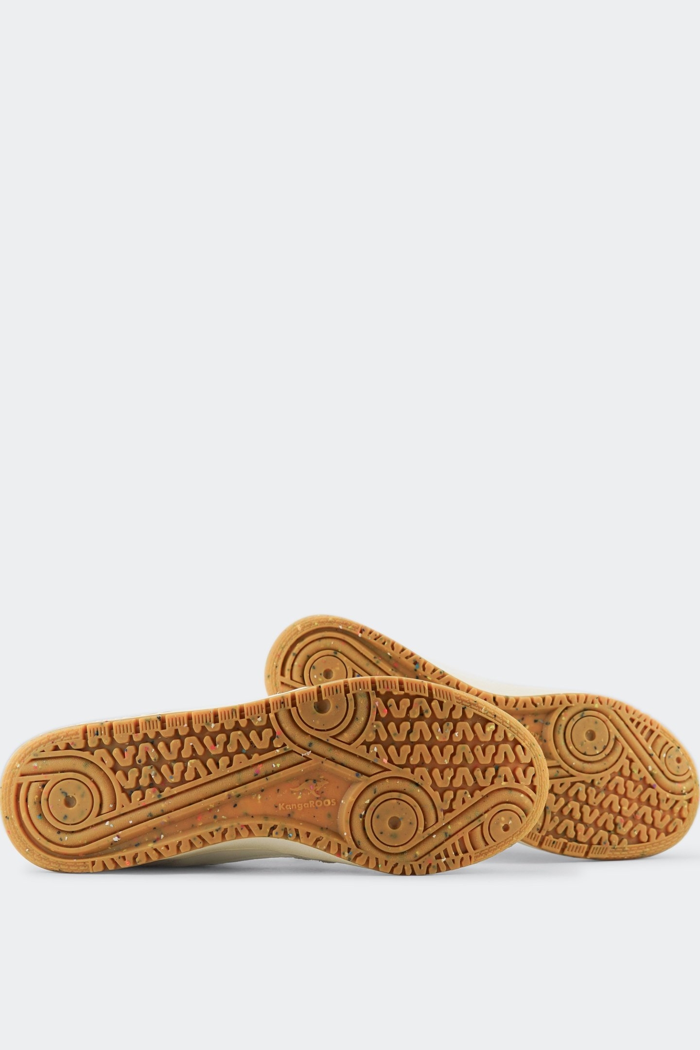 UNISEX HOT SHOT LO ECO TOFU/CREAM 4