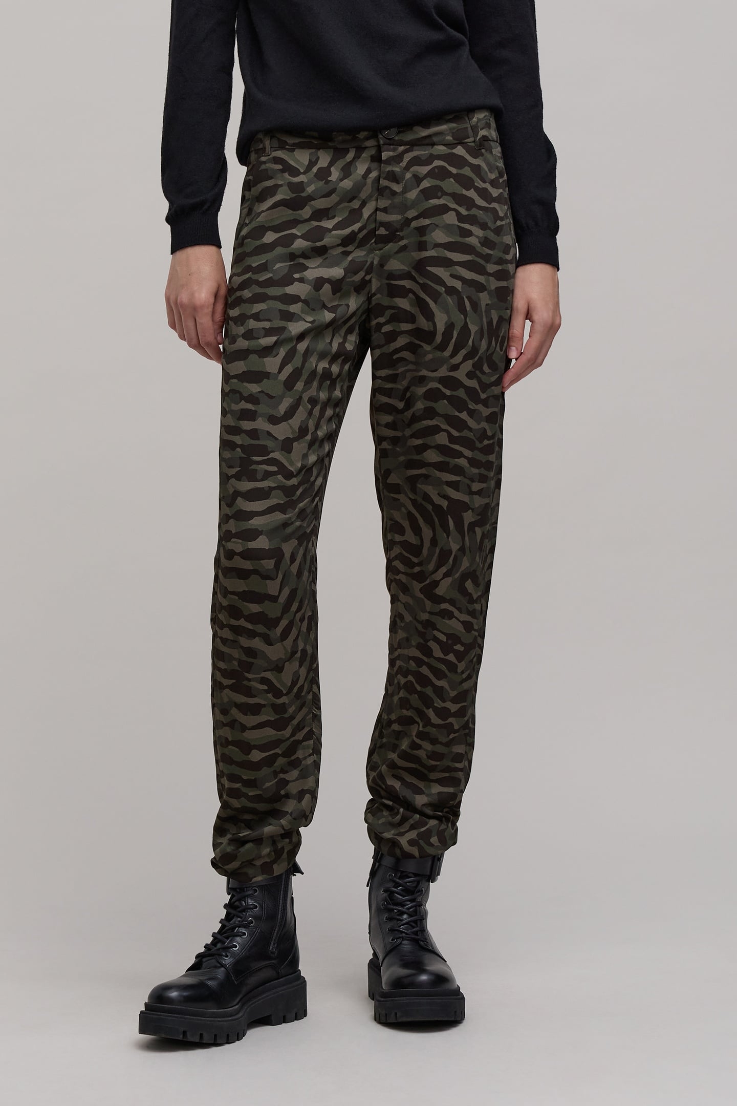 FLOWING KHAKI CAMOUFLAGE PRINT SUIT PANTS 2