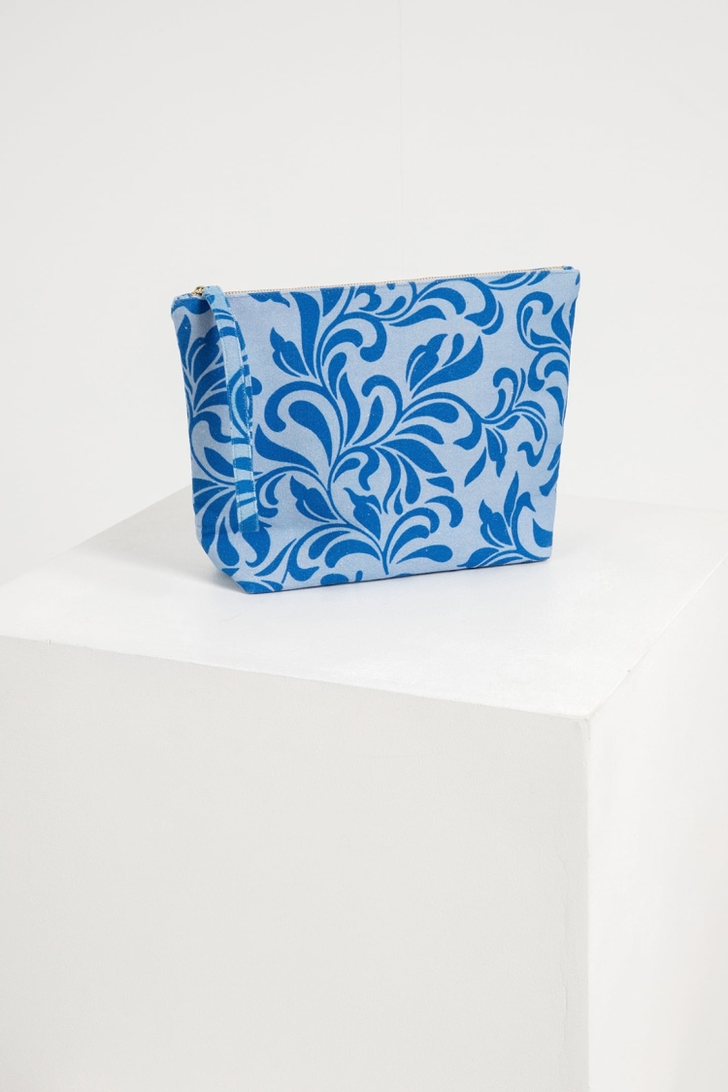 TOILET BAG XXL COBALT BLUE PRINT 4