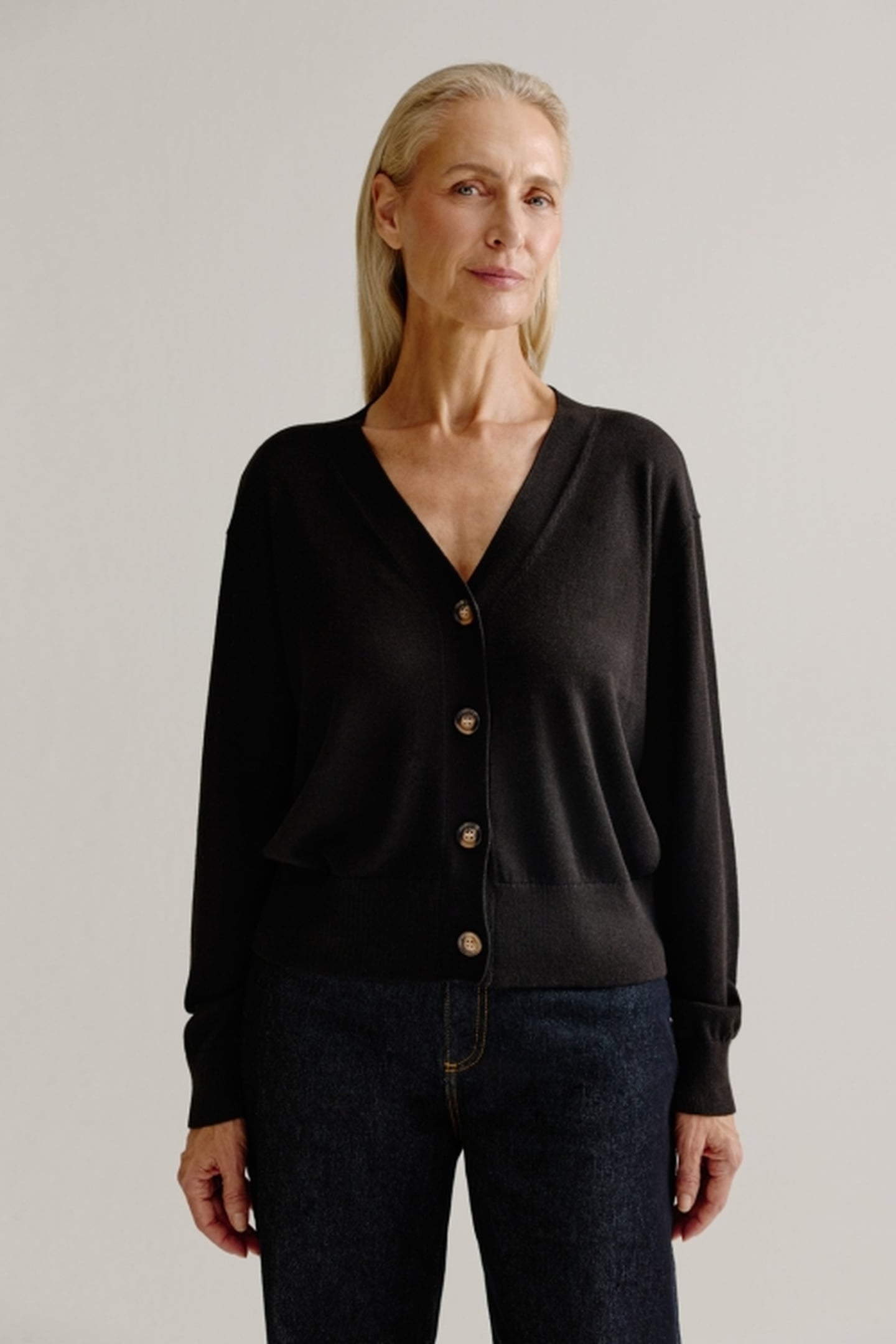 AUGUST CARDIGAN BLACK 1