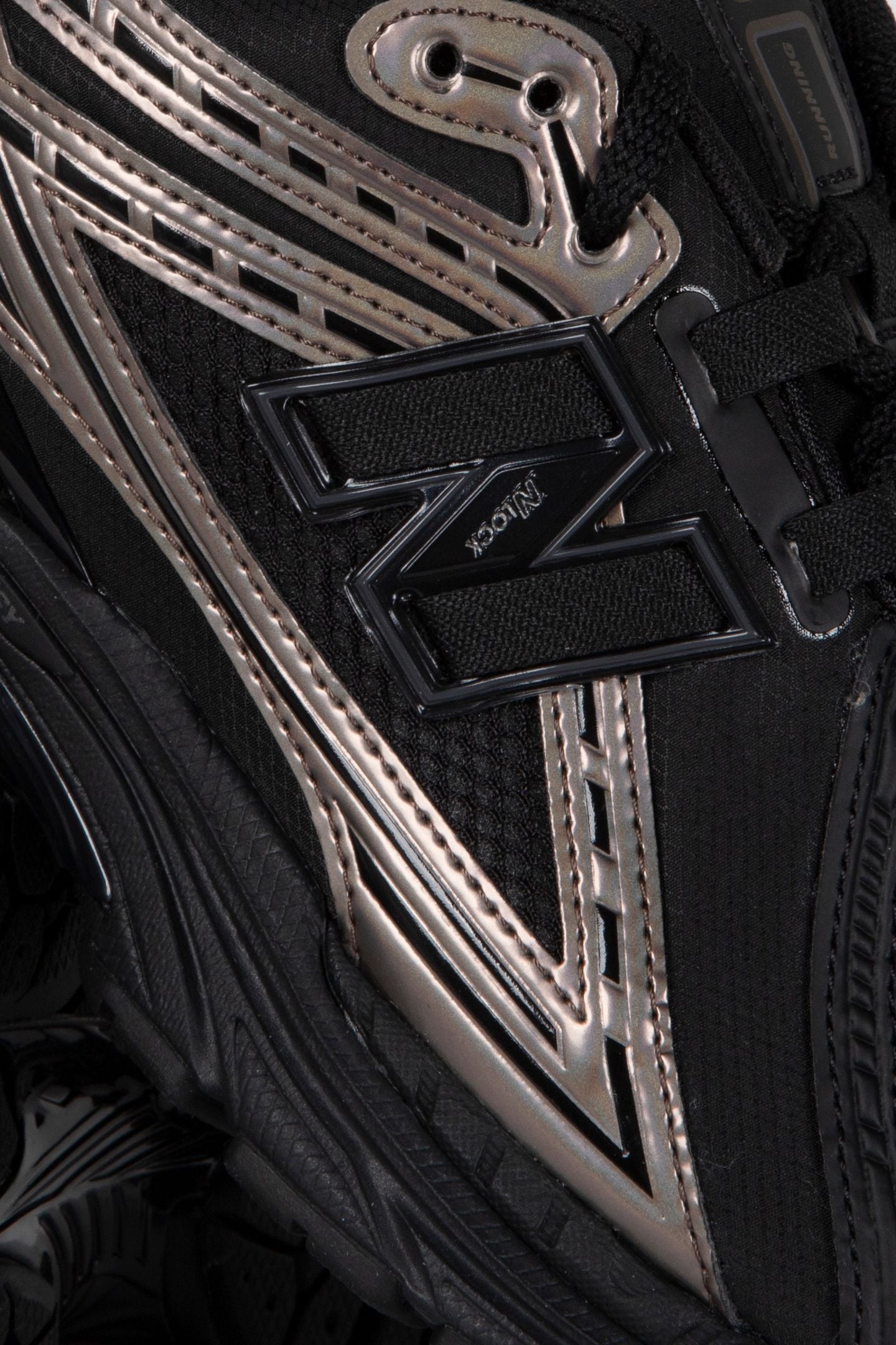 UNISEX 1906R BLACK 4