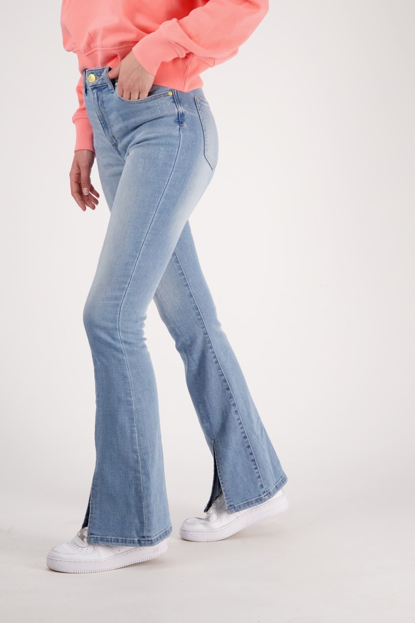 SUNRISE SLIT FLARE JEANS VINTAGE BLUE 2