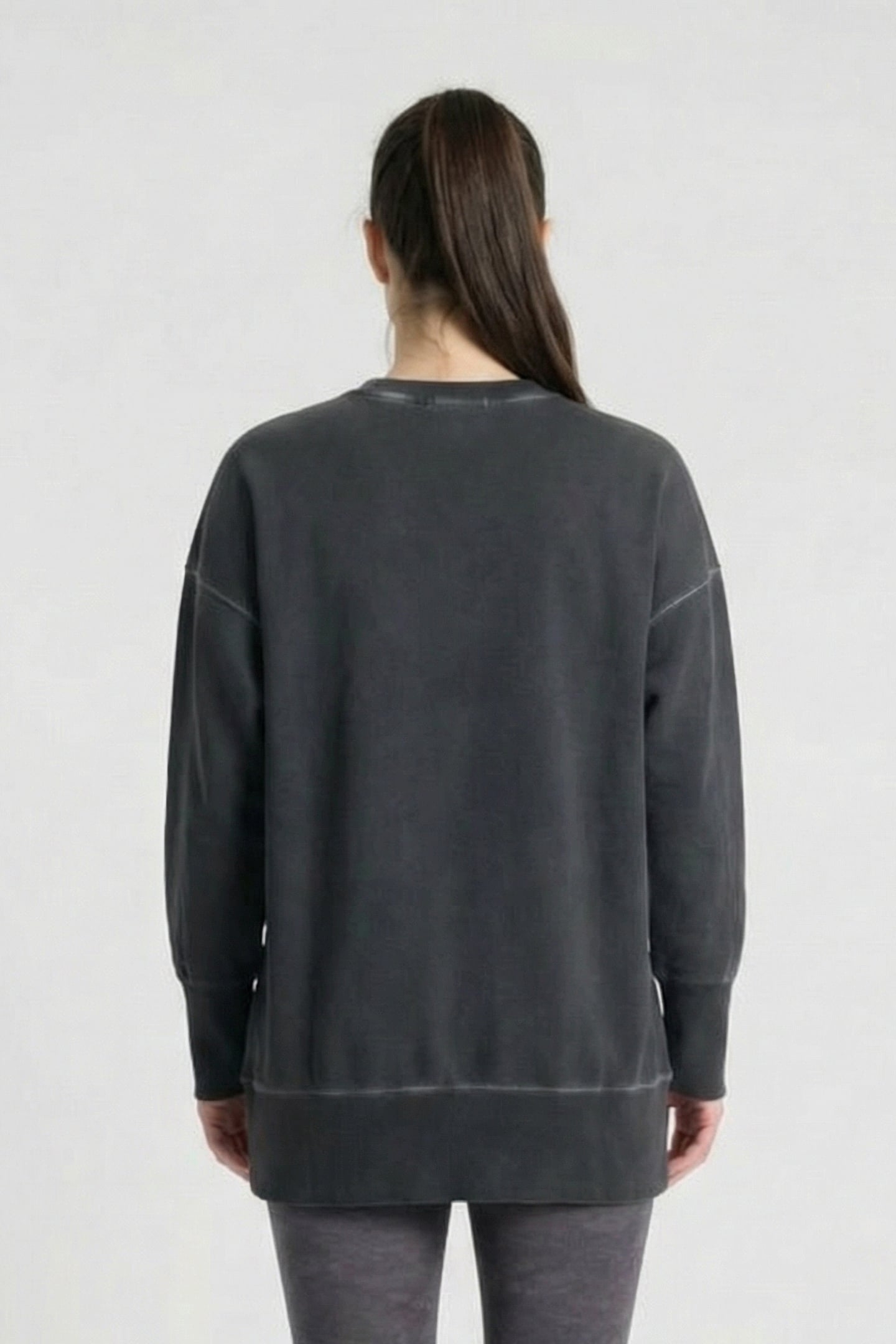 WOMEN'S ARENA ICONS OVERSIZE CREW DELAVE BLACK WHITE 2