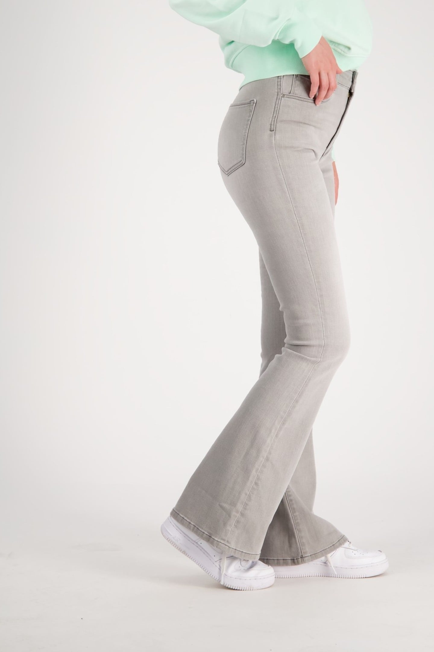 SUNRISE FLARE JEANS LIGHT GREY STONE 3