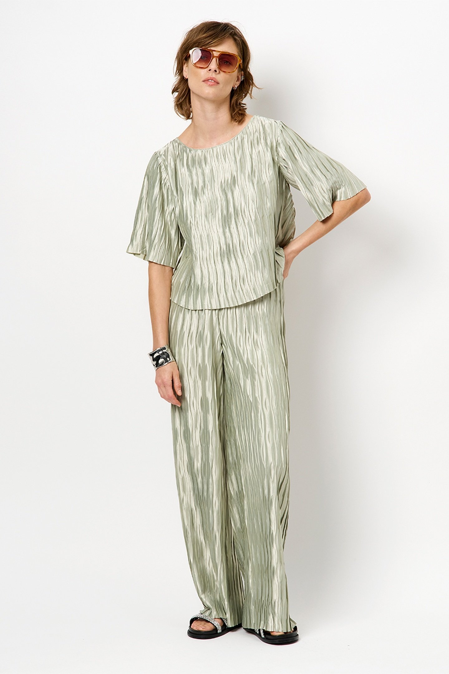 LILIUM PLISSÉ PANTS SOFT PISTACHIO 1