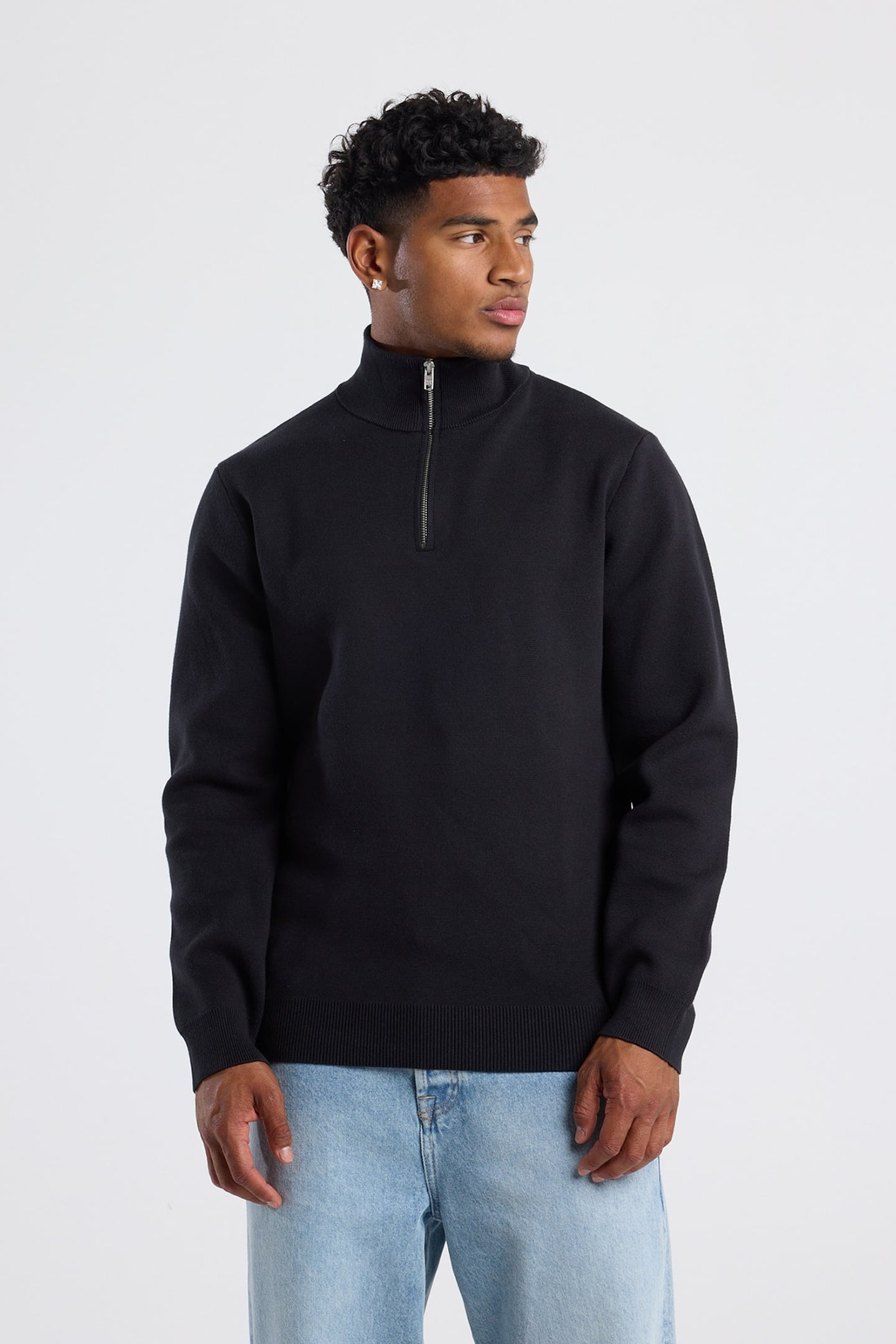 KONRAD HALFZIP BLACK 1