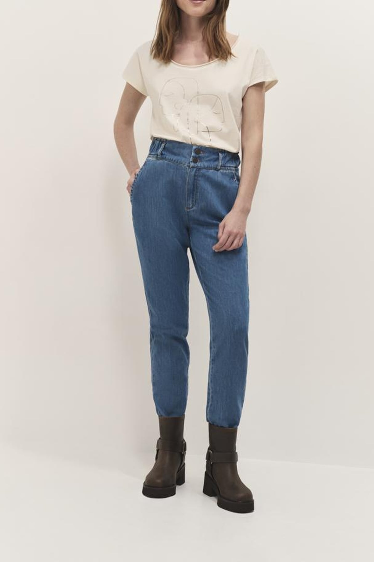 MALIA - ECRU VISUAL DANCERS COPPER FOIL T-SHIRT 3