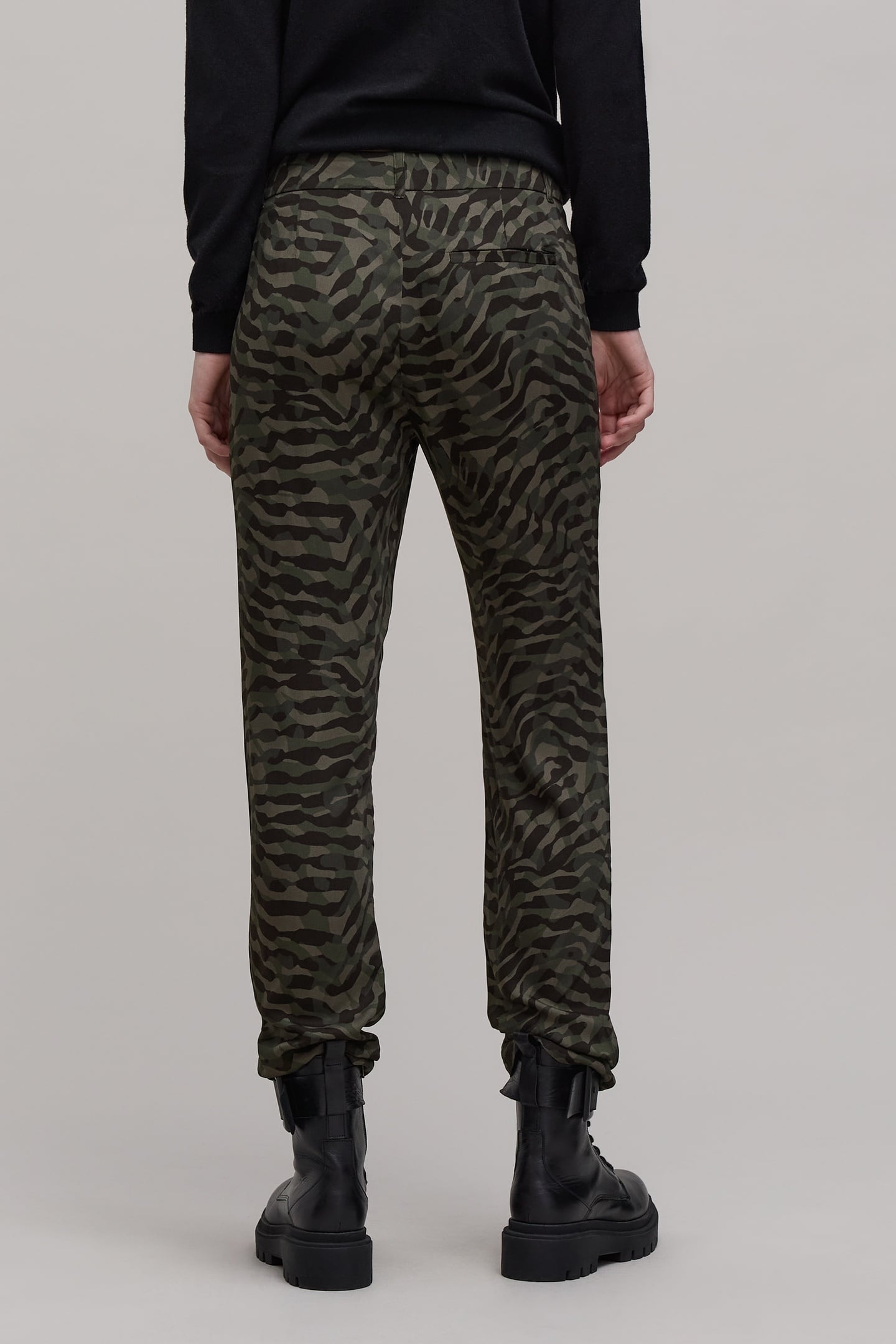 FLOWING KHAKI CAMOUFLAGE PRINT SUIT PANTS 3