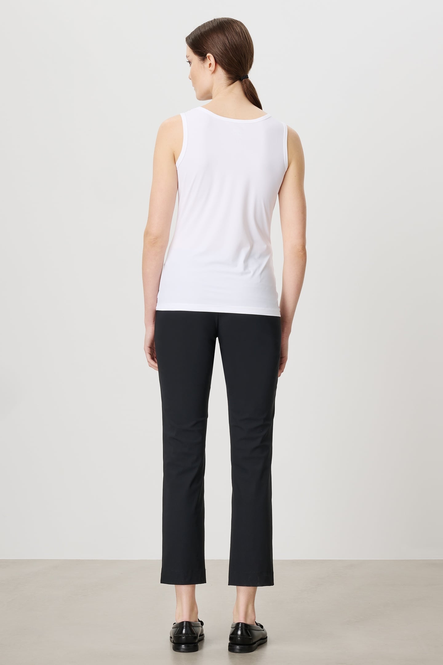 NEW TANK TOP OFF WHITE 4